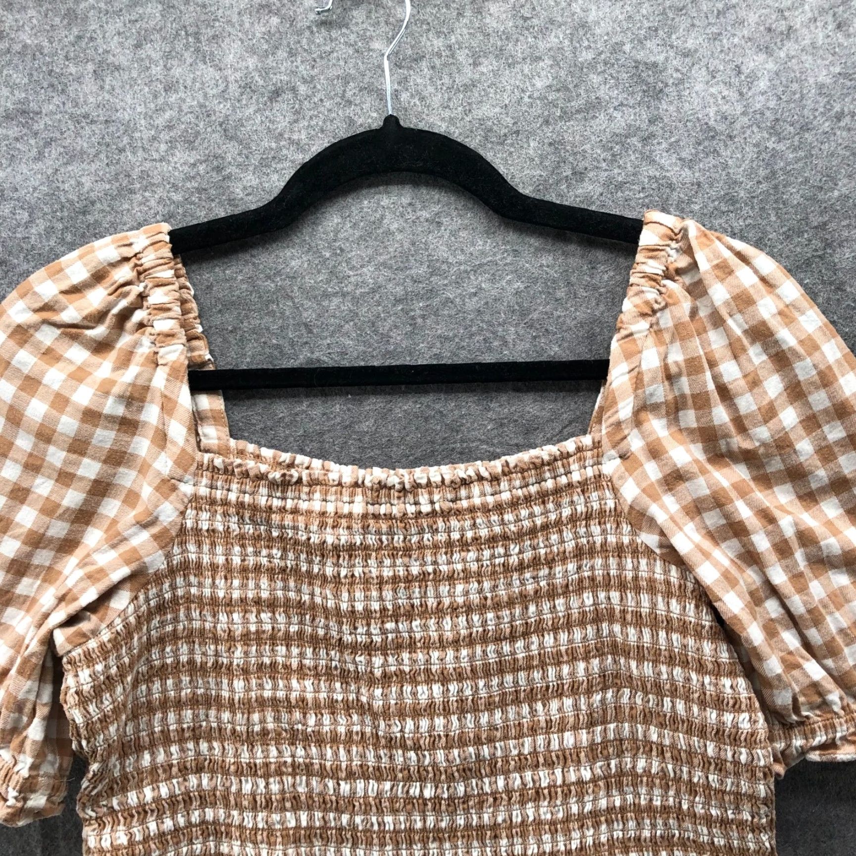 J.Crew VINTAGE J. Crew Flannel Smocked Top Womens S Puff Sleeve Peplum Gingham Tan Cropped Size S / US 4 / IT 40 - 3 Thumbnail