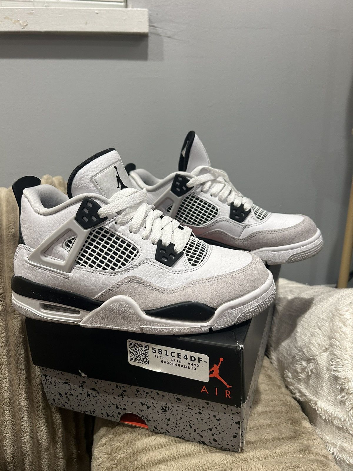 Jordan Brand Air Jordan 4 Retro Military Black Size US 6.5 / IT 36.5 - 6 Thumbnail