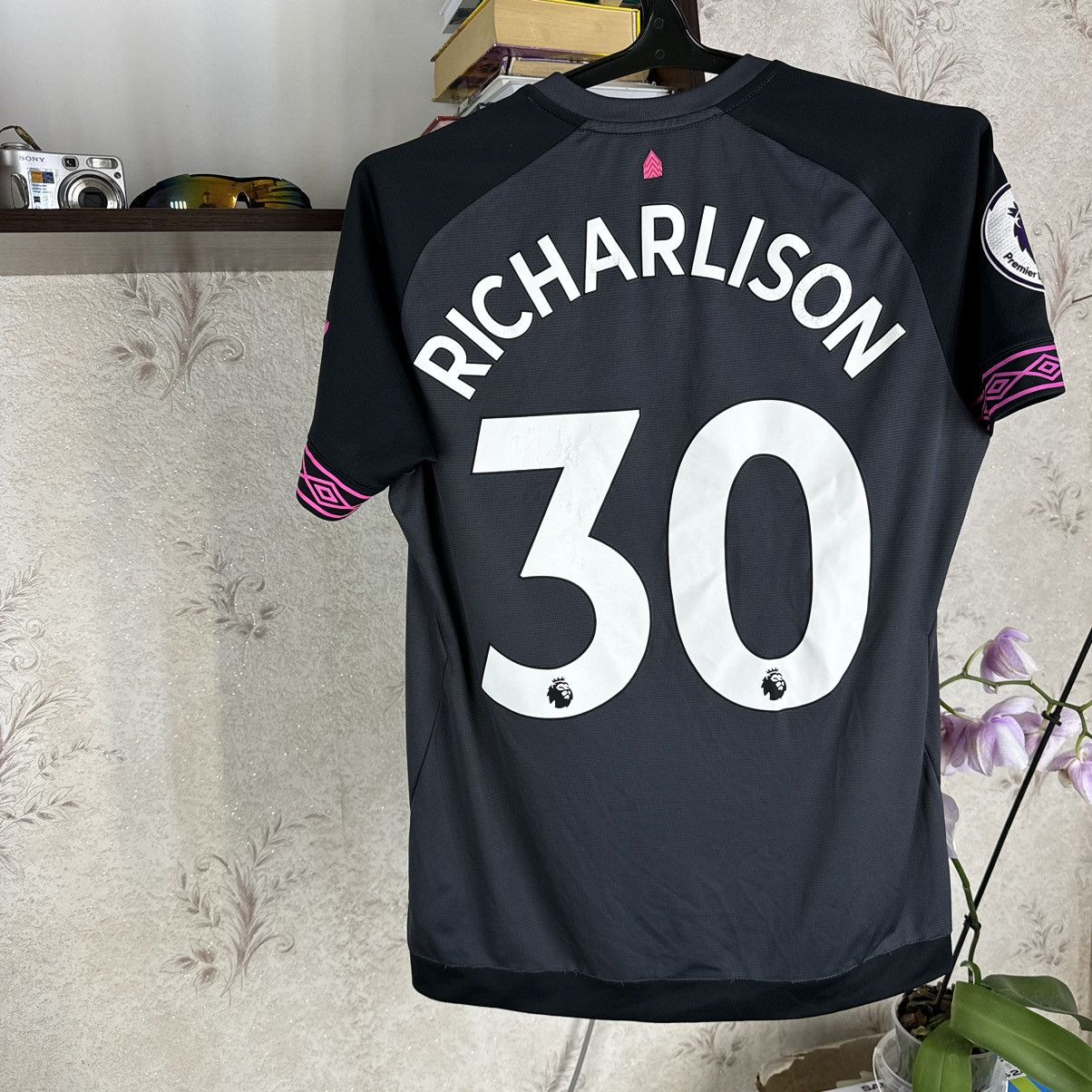 Umbro Umbro Everton 2018-19 Jersey Away Richarlison #30 Black S Size US S / EU 44-46 / 1 - 13 Thumbnail