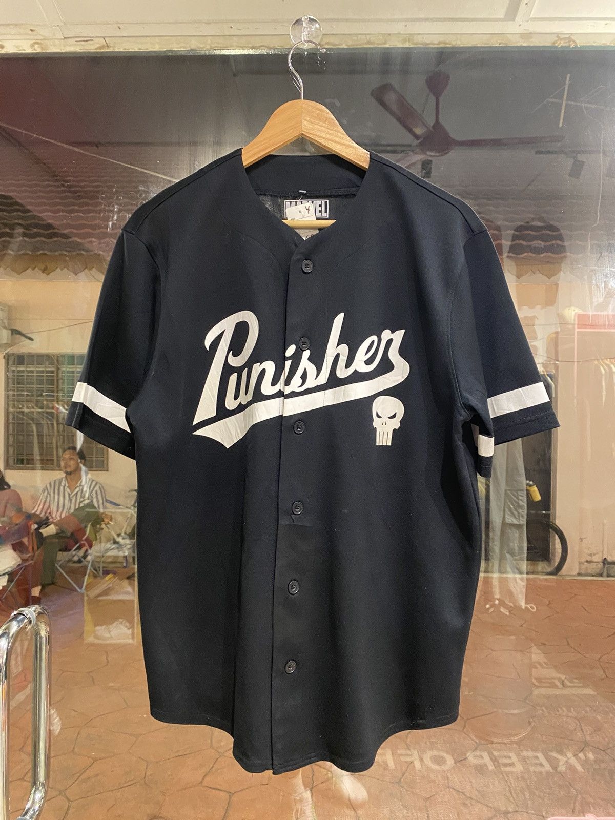 Marvel Comics Marvel Comics "The Punisher" Graphic Baseball Jersey Size M Size US M / EU 48-50 / 2 - 1 Thumbnail