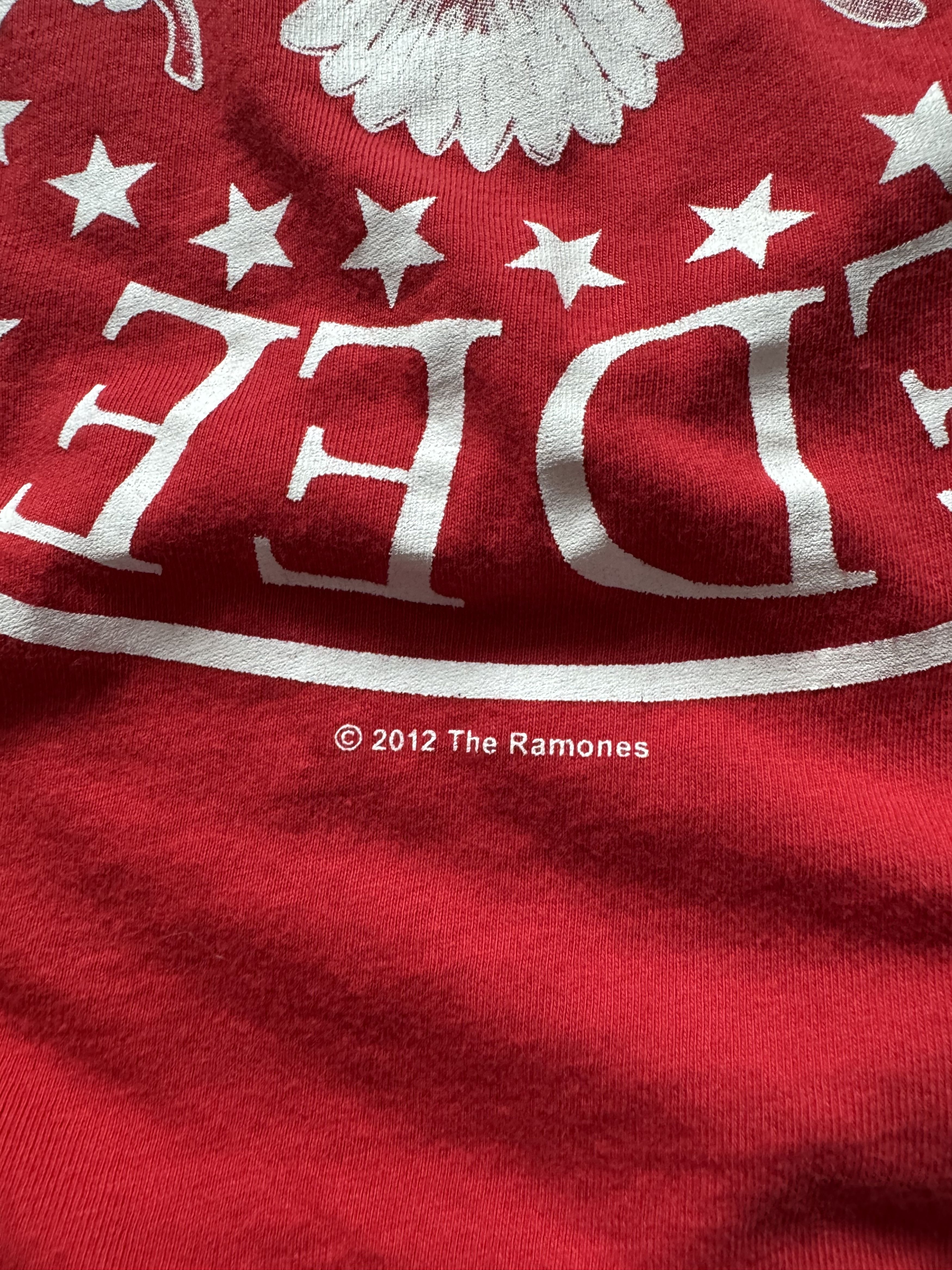 Band Tees Vintage 2012 Ramones tee big logo Size US XL / EU 56 / 4 - 4 Thumbnail