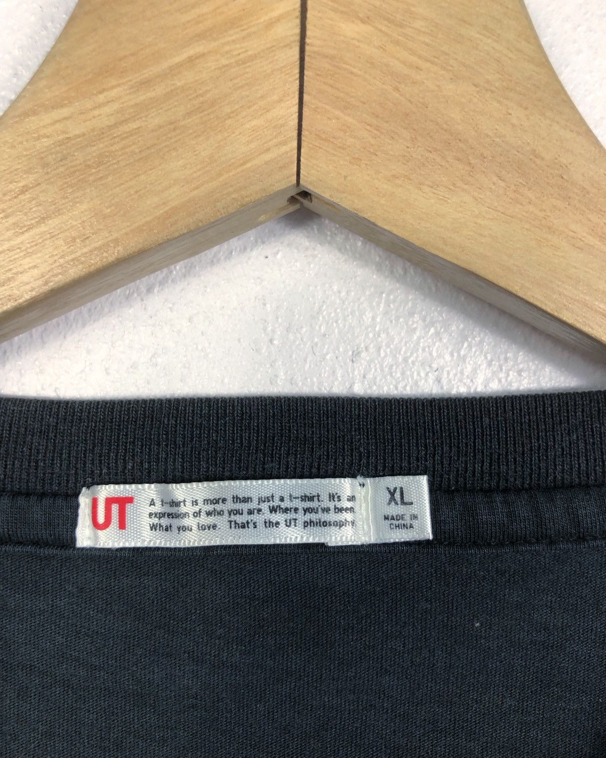 One Piece Uniqlo X One Piece Fire Fist Portgas D. Ace Anime Manga Tee Size US XL / EU 56 / 4 - 9 Thumbnail