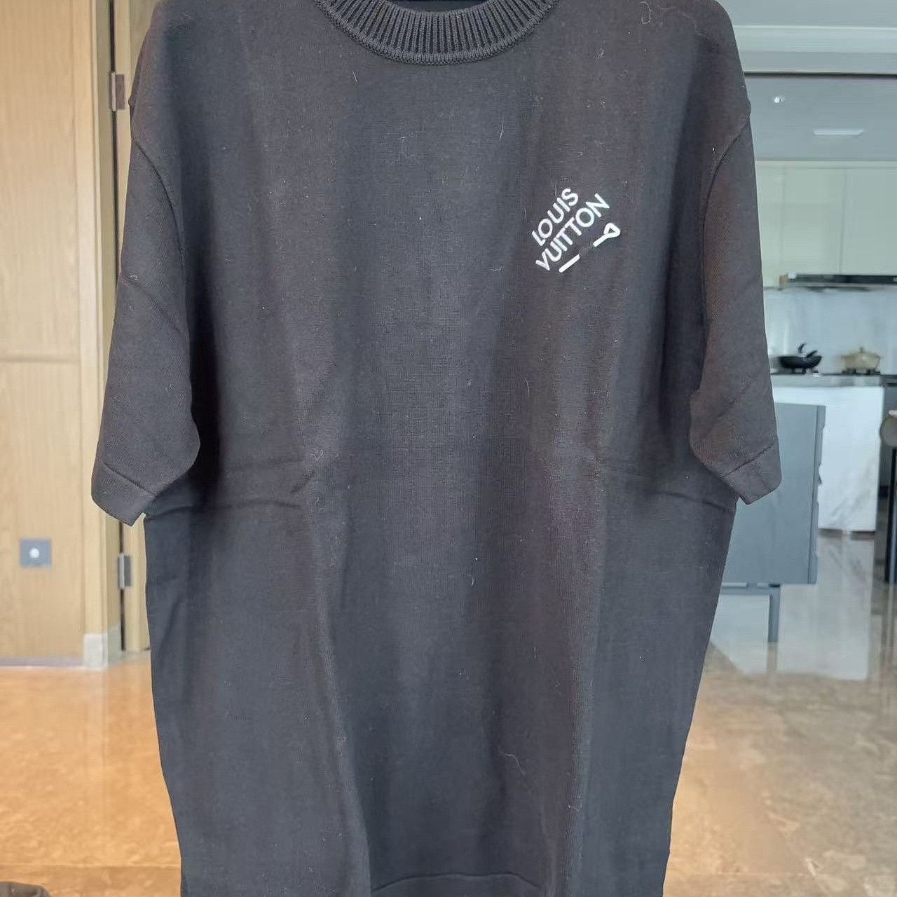 Louis Vuitton Louis Vuitton Logo Print T-Shirt Black Size L Size US L / EU 52-54 / 3 - 1 Thumbnail