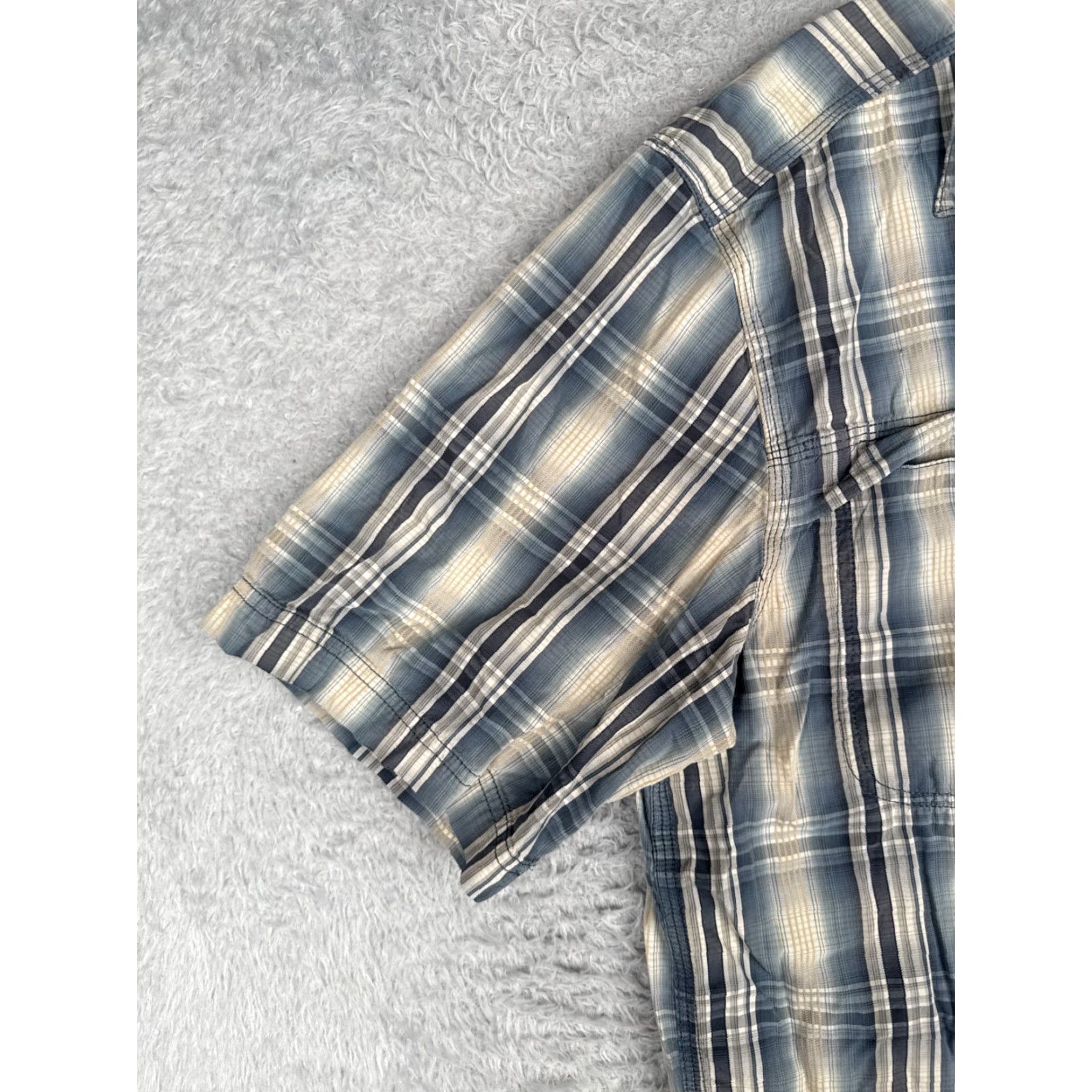 Carhartt Carhartt Shirt Men M Blue Plaid Cotton Button Up Short Sleeve Vented Casual Workwear All Seasons Pockets Button-Up Mens Regular Shirt Size US M / EU 48-50 / 2 - 3 Thumbnail