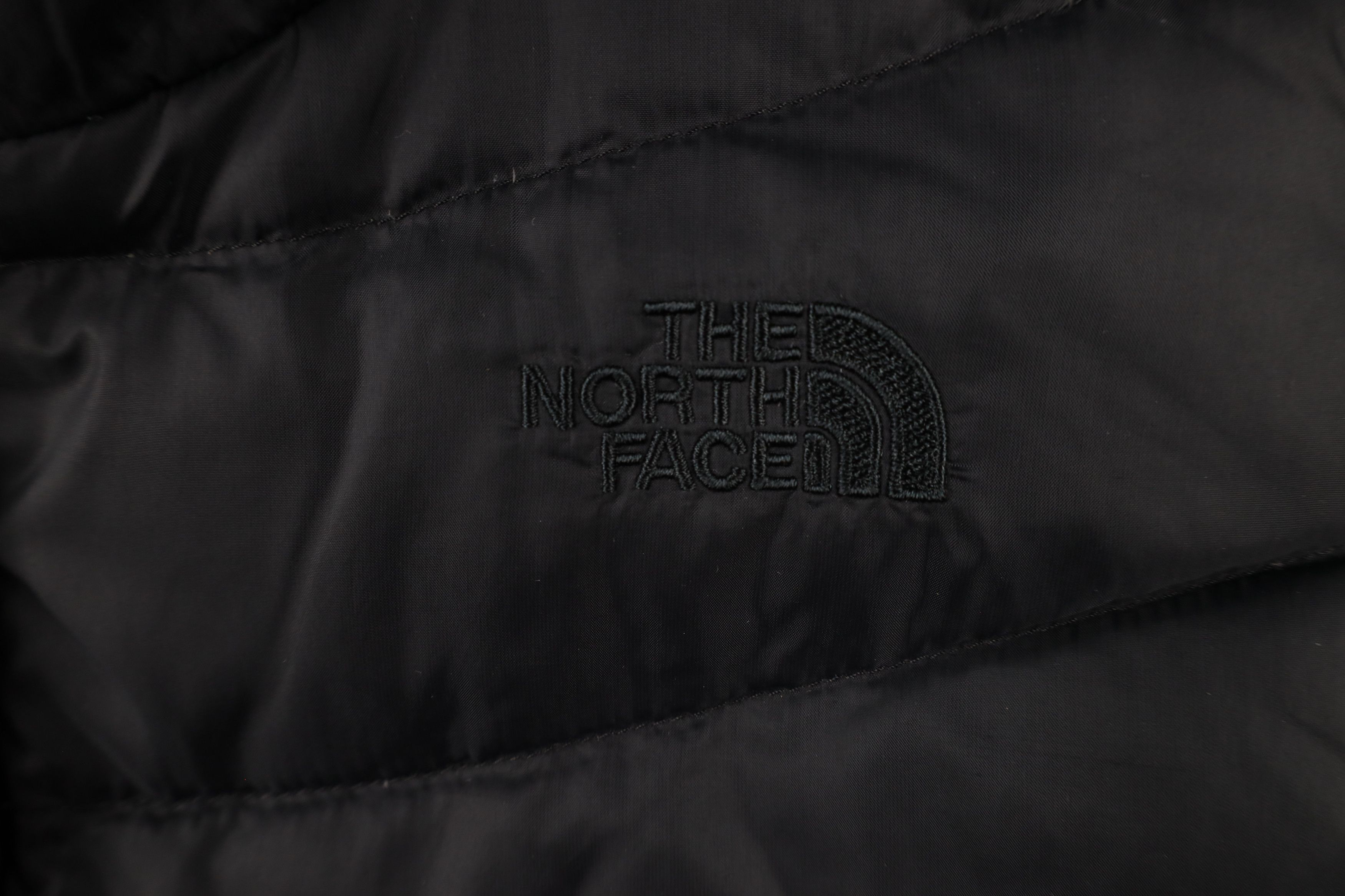 The North Face × Vintage The North Face Duck Down Aconcagua II Puffer Vest Jacket Size L / US 10 / IT 46 - 4 Thumbnail