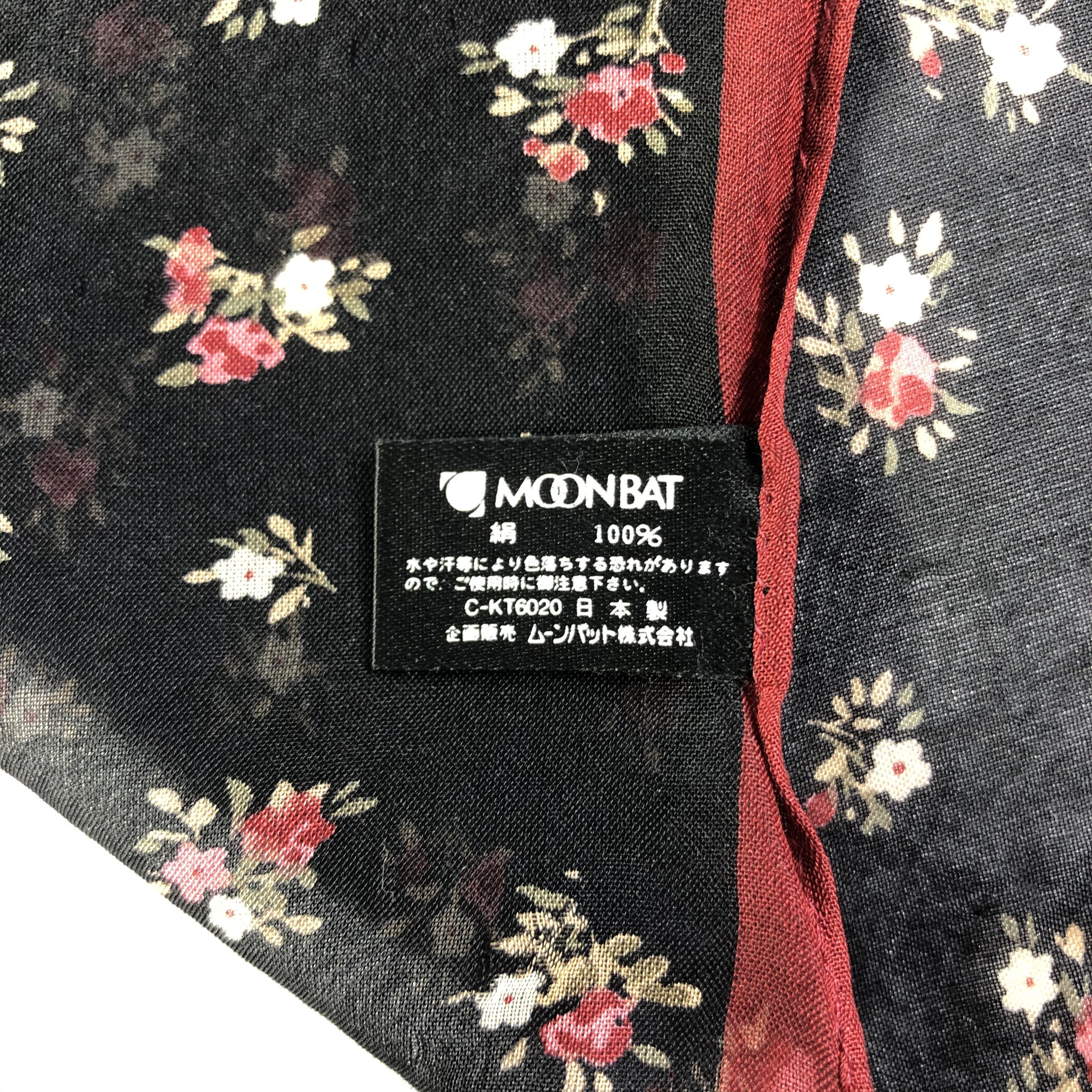 Guess × Vintage Vintage Guess Silk Scarf Size ONE SIZE - 4 Thumbnail