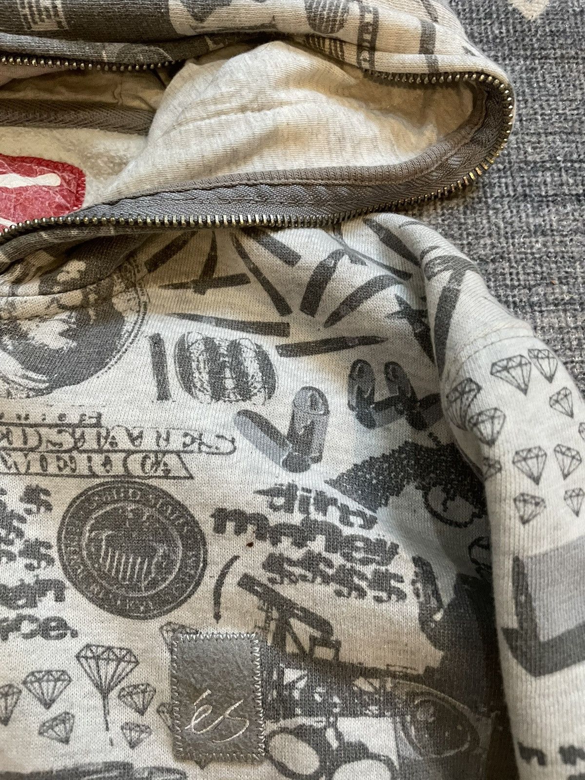 eS Vintage super rare ès skateboarding dirty money sweatshirt Size US M / EU 48-50 / 2 - 4 Thumbnail