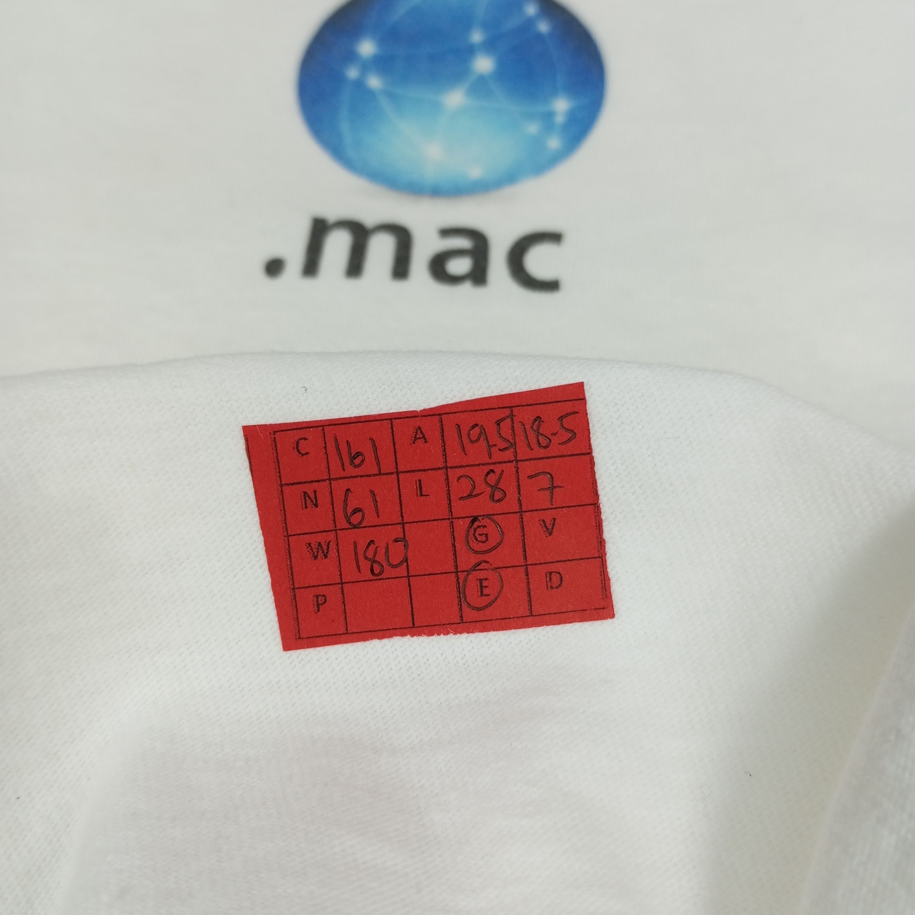 Apple × Hanes × Vintage Apple Mac Logo Design Promo Style Vintage Tshirt Size US M / EU 48-50 / 2 - 9 Thumbnail