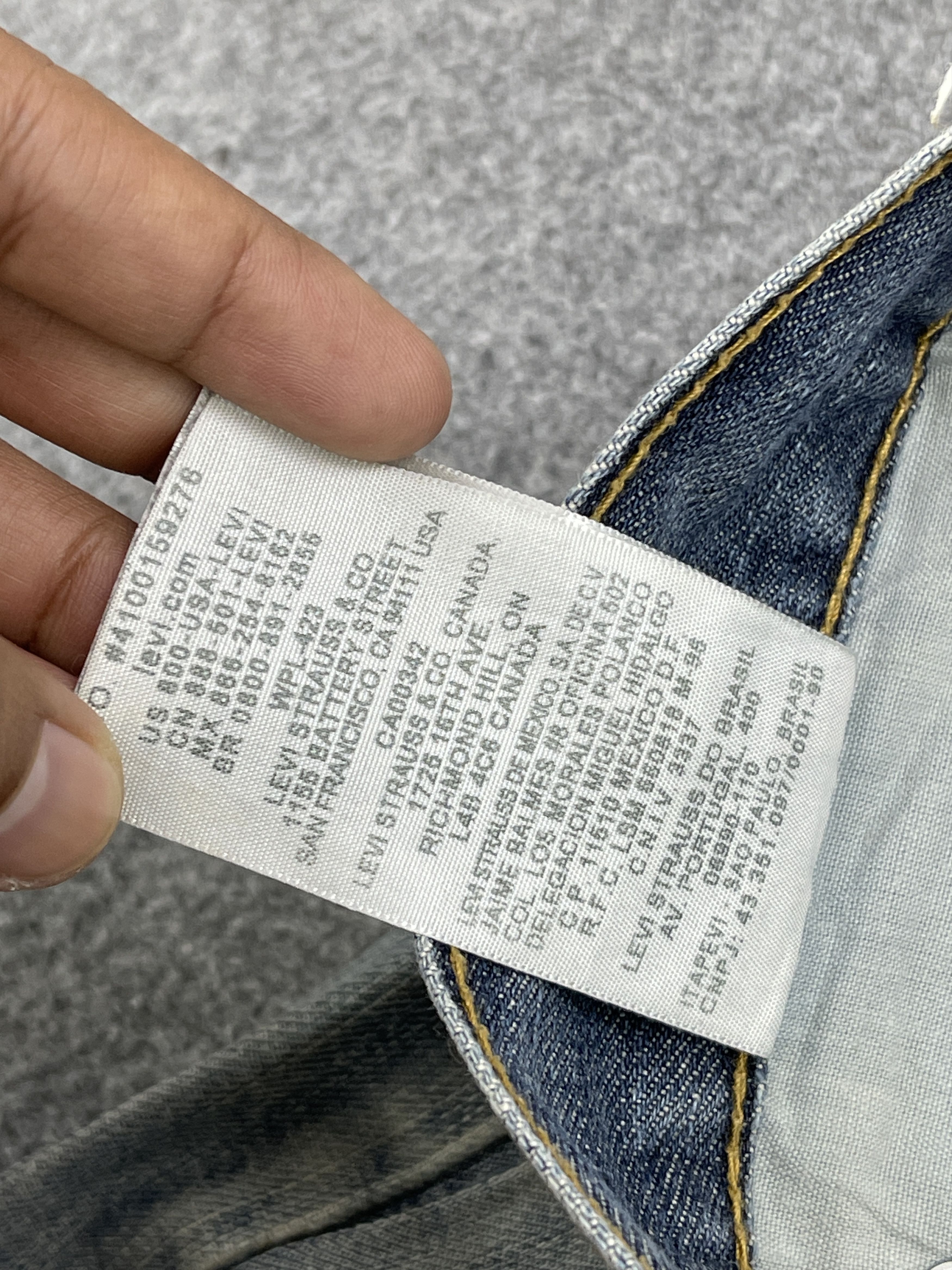 Levi's × Vintage Distressed Vintage Levis 505 Faded Blue Jeans DP2559 Size US 34 / EU 50 - 10 Thumbnail