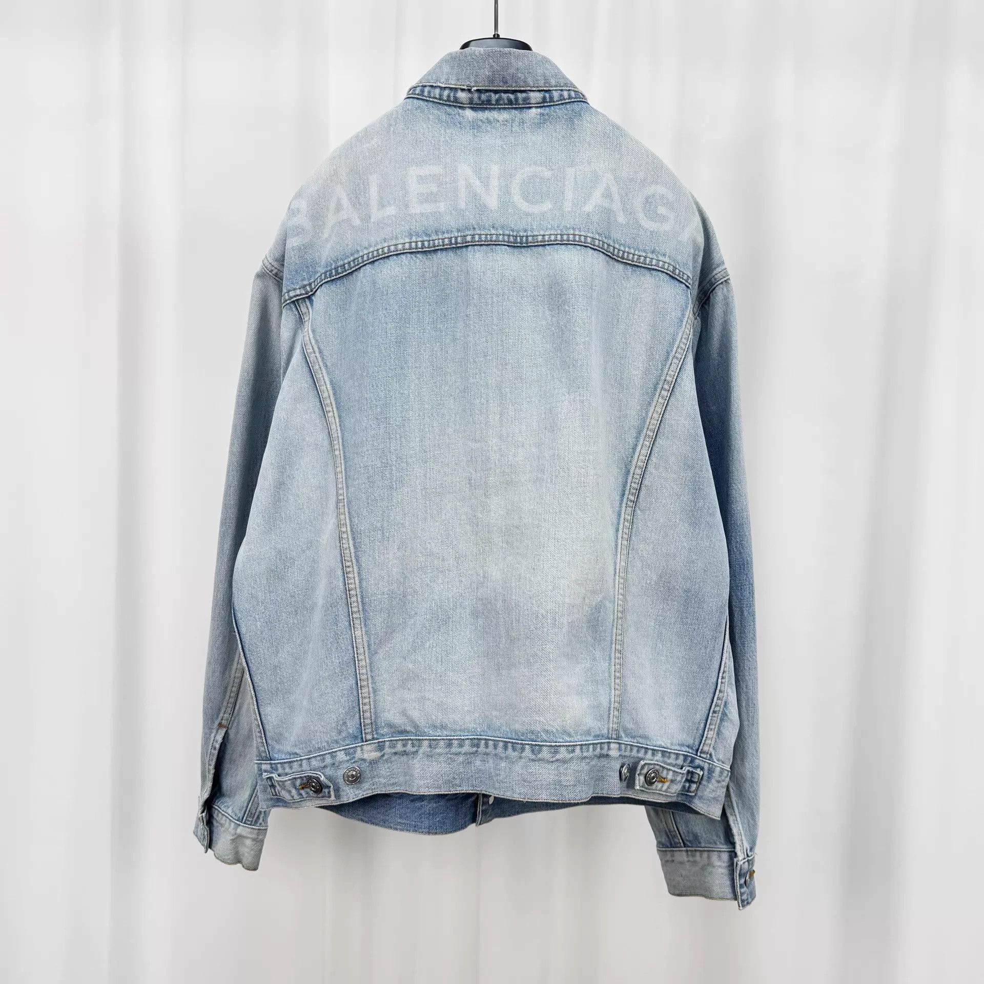 Balenciaga Balenciaga Back Logo Denim Jacket 44 95 New Size US S / EU 44-46 / 1 - 2 Thumbnail