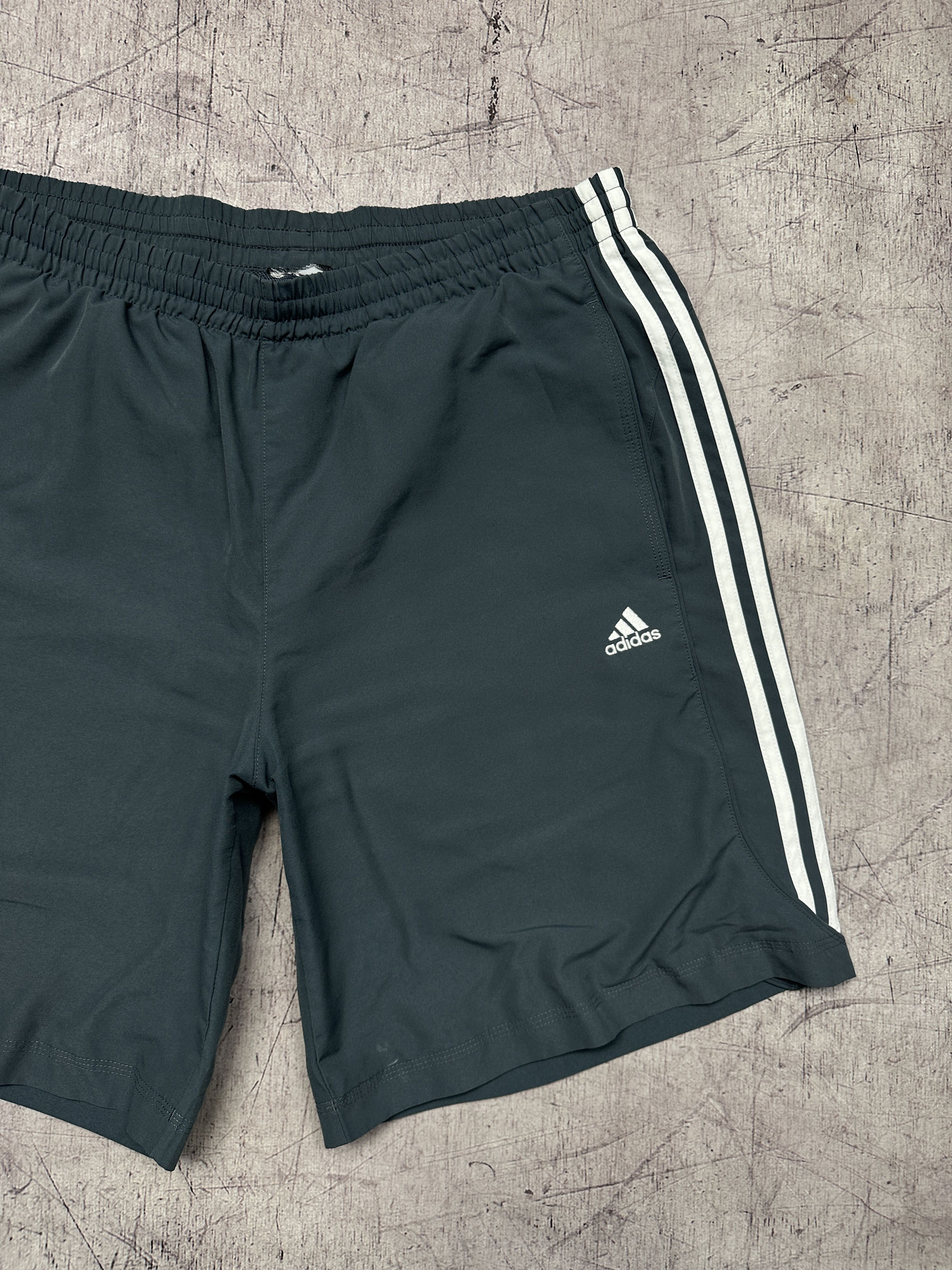 Adidas Adidas Vintage Mens Swimming Shorts Size US 36 / EU 52 - 2 Thumbnail
