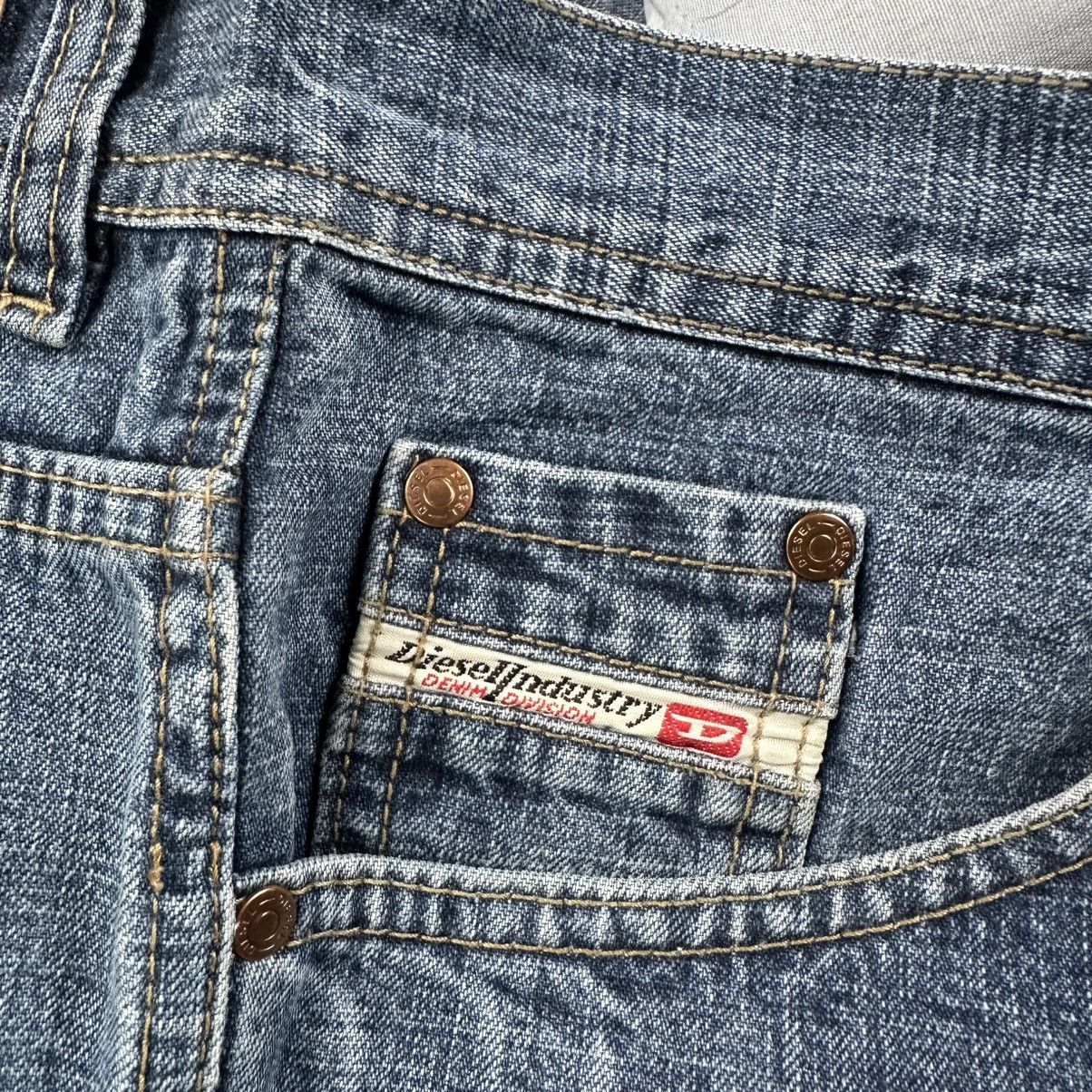 Diesel Vintage Diesel Flared Jeans Faded Baggy Japanese Y2K Size US 32 / EU 48 - 9 Thumbnail