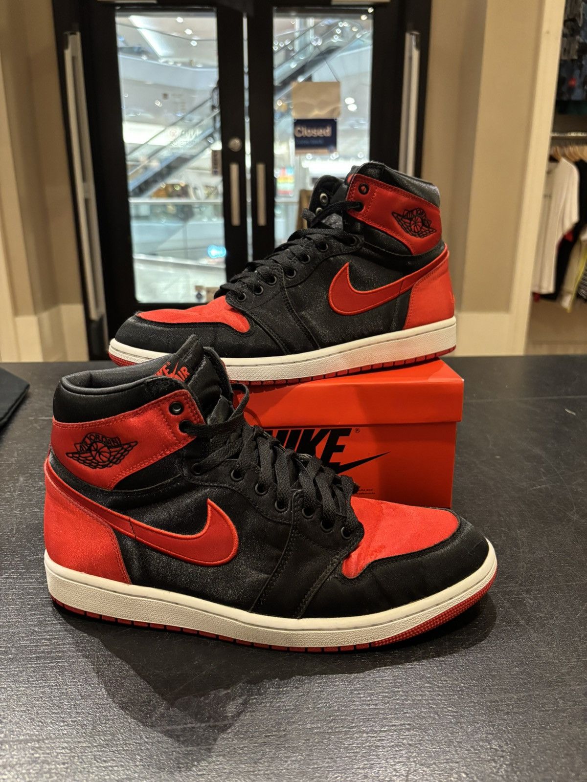 Jordan High 'Satin Bred'