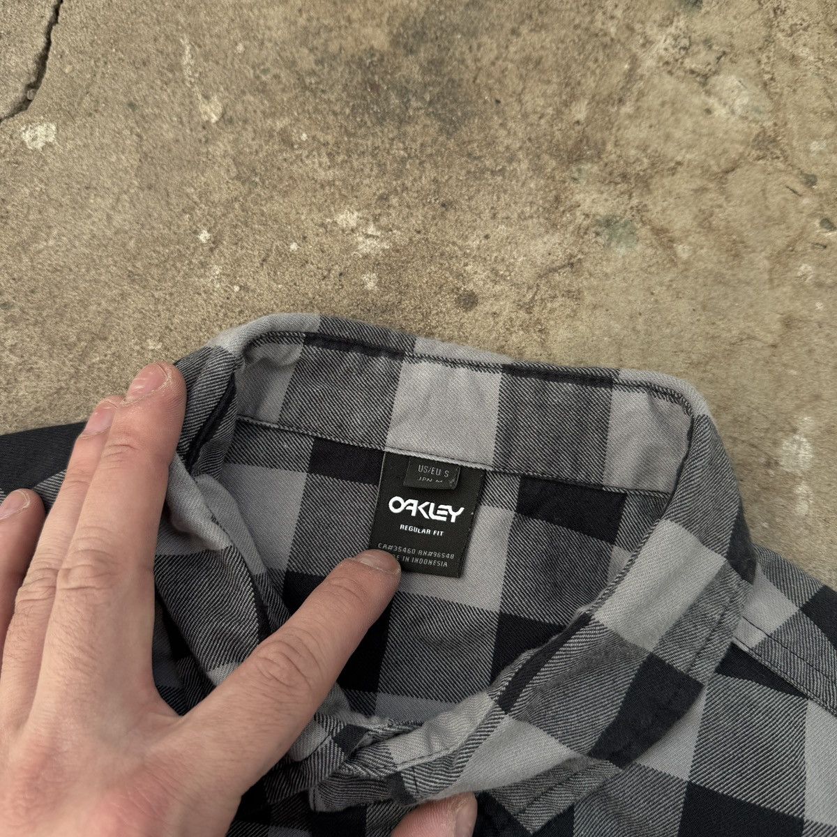Oakley Oakley Gray Button Ups Overshirt Shirt Size US S / EU 44-46 / 1 - 5 Thumbnail