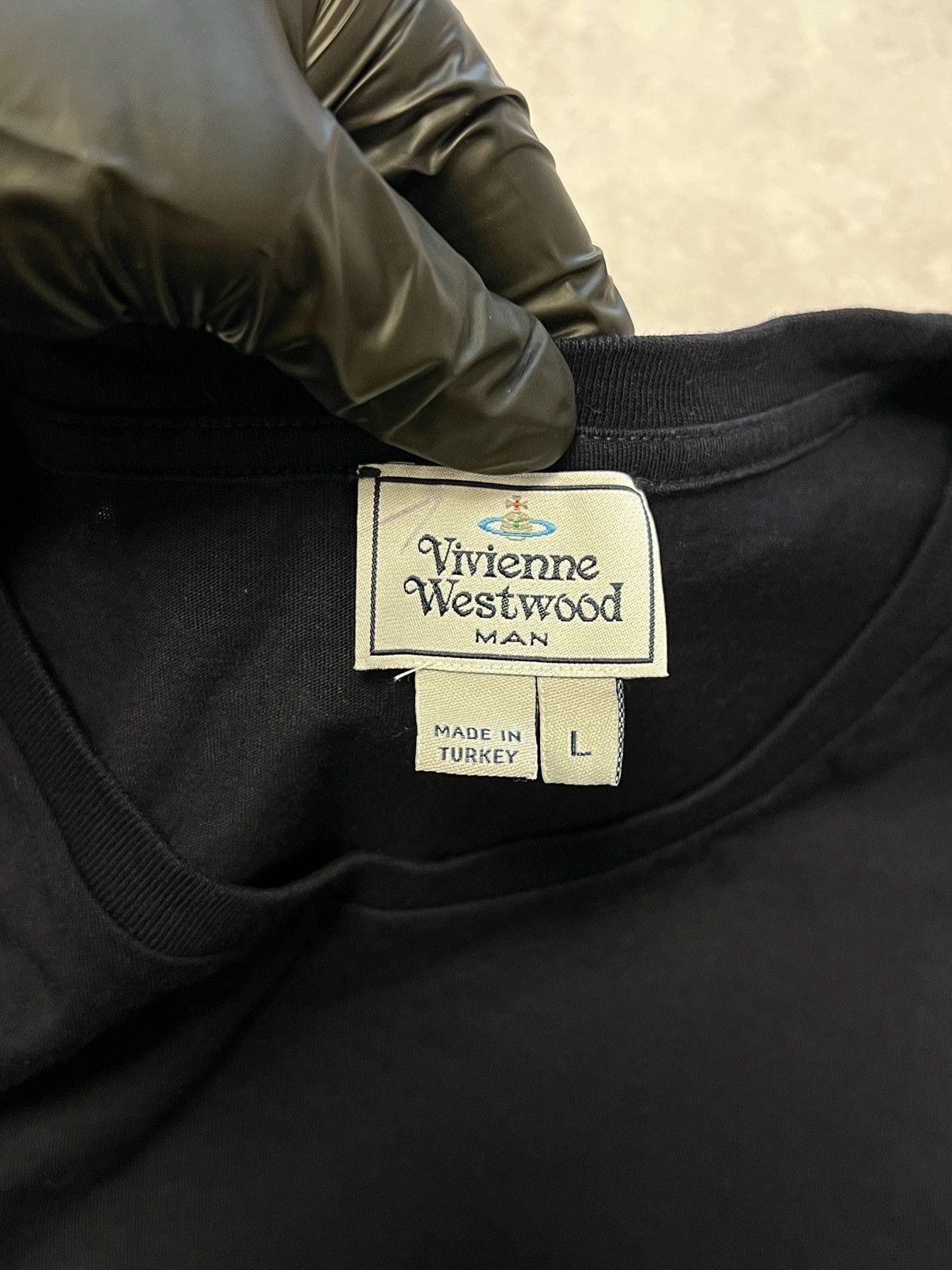 Vivienne Westwood Vivienne Westwood Men T-Shirt Size L Size US L / EU 52-54 / 3 - 3 Thumbnail