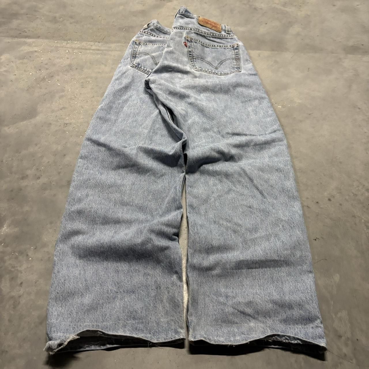 Levi's × Vintage Crazy Vintage Y2K/2000s Levis Light Wash Essential Denim Jeans! Size US 32 / EU 48 - 4 Thumbnail