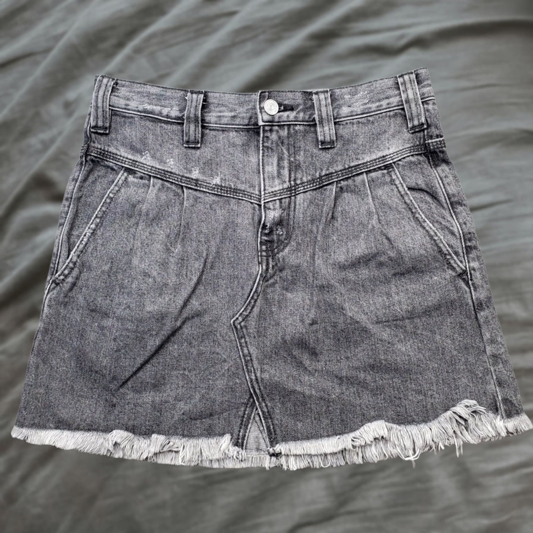Free People Free People Skirt Womens Size 25 Denim Multicolor Short Mini Pleated Frayed Hem 100% Cotton Summer casual Mulitcolor Size 42" / US 20 - 1 Thumbnail