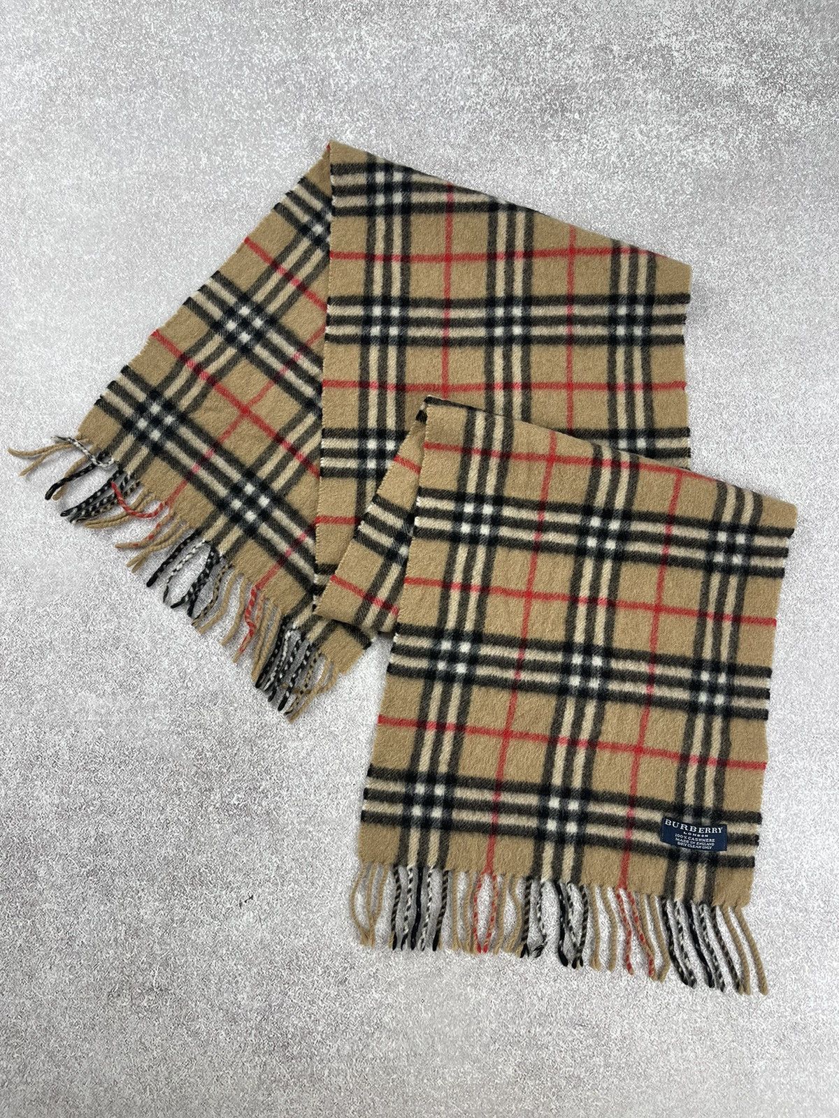 Burberry × Vintage Vintage Burberry Cashmere Scarf Muffler Novacheck OS Size ONE SIZE - 1 Thumbnail