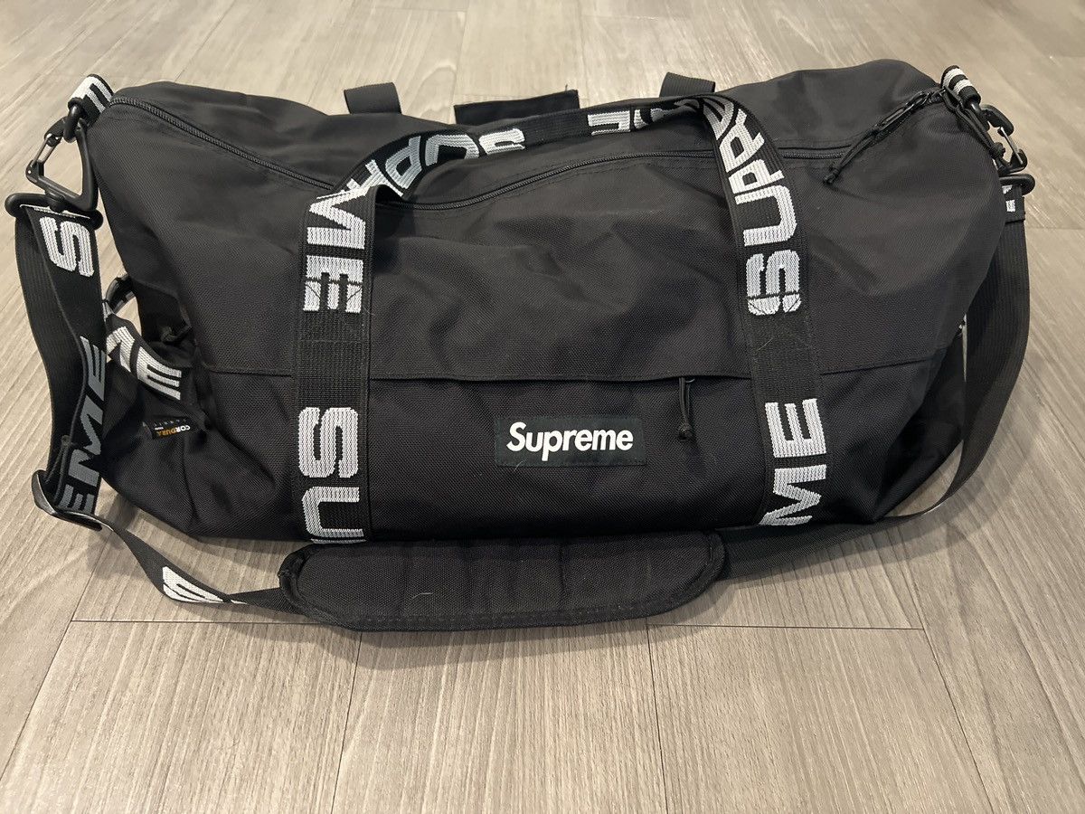 Pre-owned Supreme Strap Logo Duffle Bag In Black