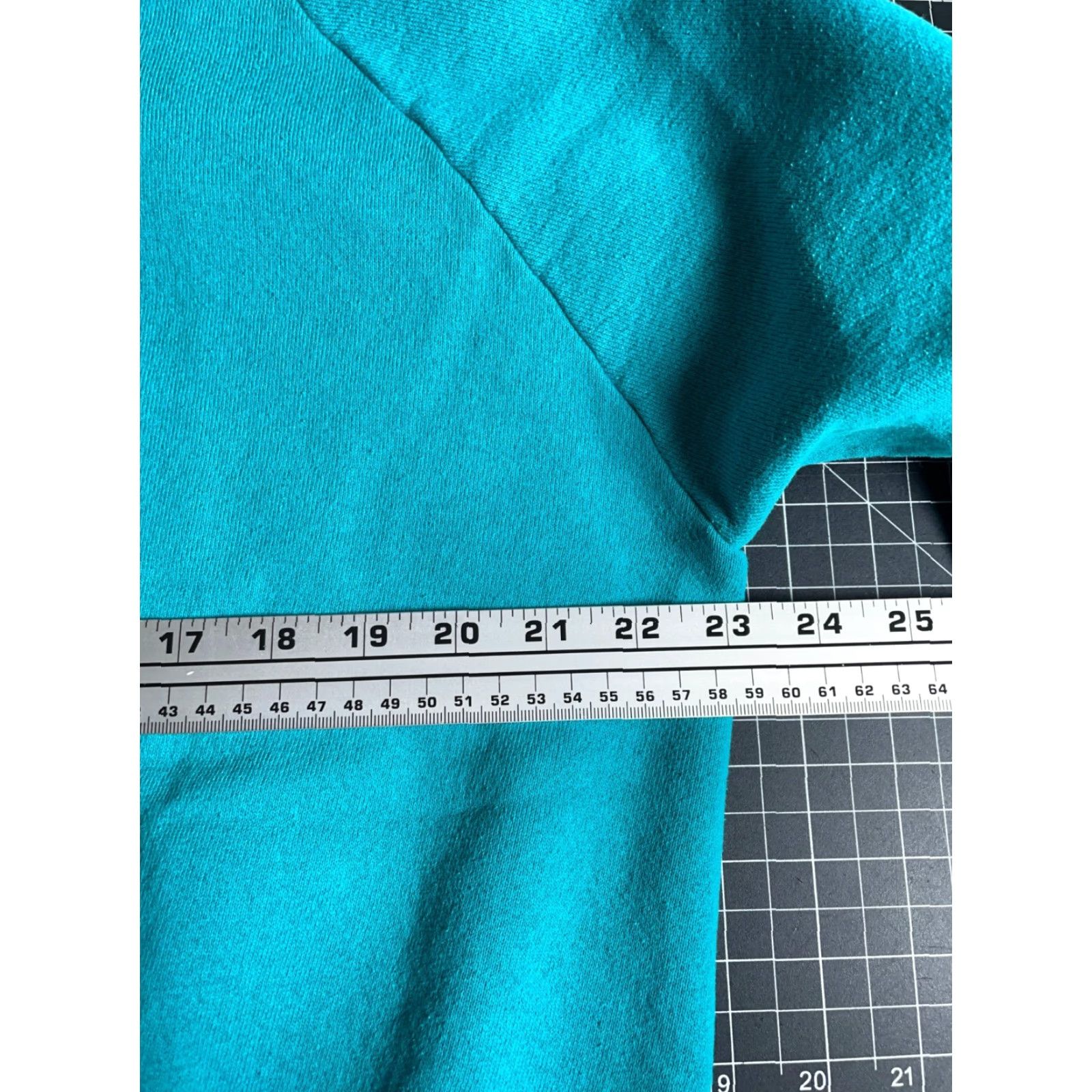Vintage VINTAGE 90s Sweatshirt Mens Large Teal Crewneck Raglan Sleeves Solid Cotton Blend Lightweight Pullover Shirts Mens Size US L / EU 52-54 / 3 - 5 Thumbnail