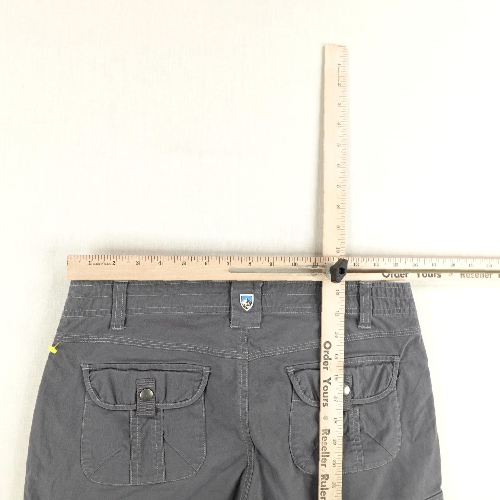 Vintage VINTAGE Kuhl Cargo Shorts Womens 8 Gray Outdoor Hiking Camping Travel Bermuda 11" Size 30" / US 8 / IT 44 - 5 Thumbnail