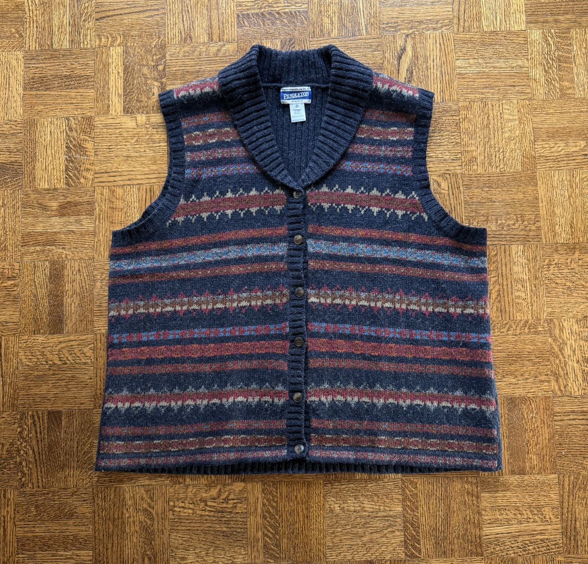 Pendleton Vintage Pendleton Wool Patterned Button Up Sweater Vest Size US XXL / EU 58 / 5 - 1 Thumbnail