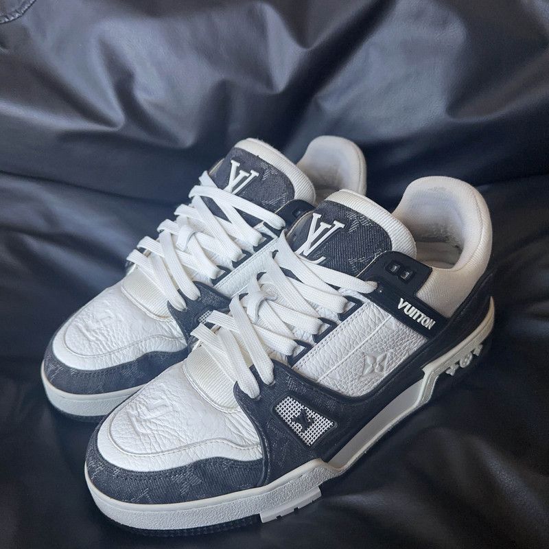 Louis Vuitton Louis Vuitton Trainer Panda Low-Top Sneakers 0079 Size US 10.5 / EU 43-44 - 1 Thumbnail