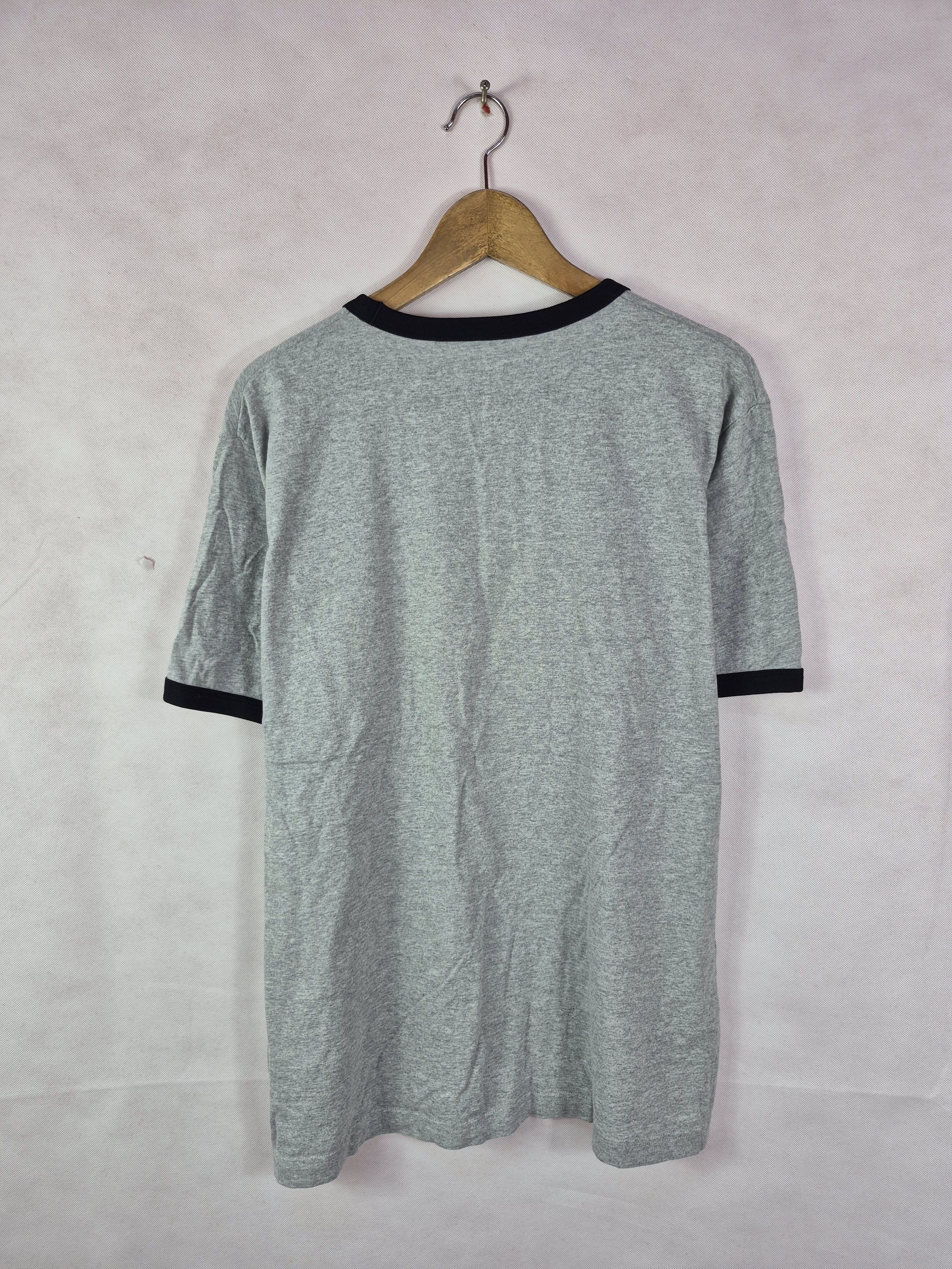 Disney 🔥 Uniqlo Disney Mickey Mouse Ringer Tee Size US XL / EU 56 / 4 - 4 Thumbnail