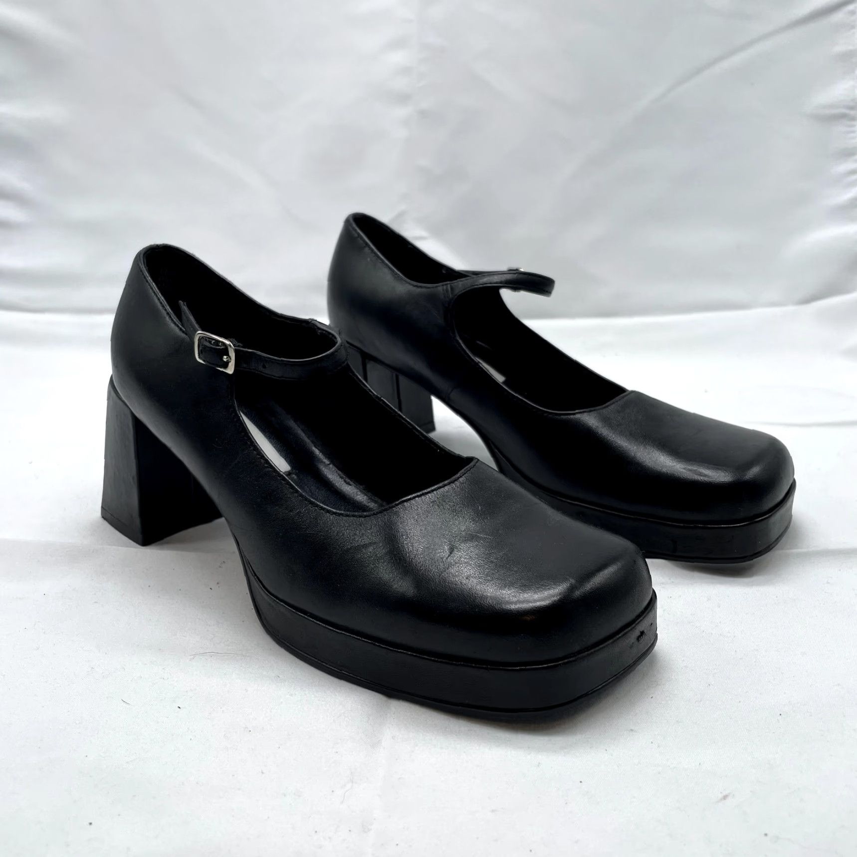 Steve Madden VINTAGE Steve Madden Heels 90s Y2K Platform Mary Jane Black Leather 5.5 Womens Square Toe Size US 6 / IT 36 - 2 Thumbnail