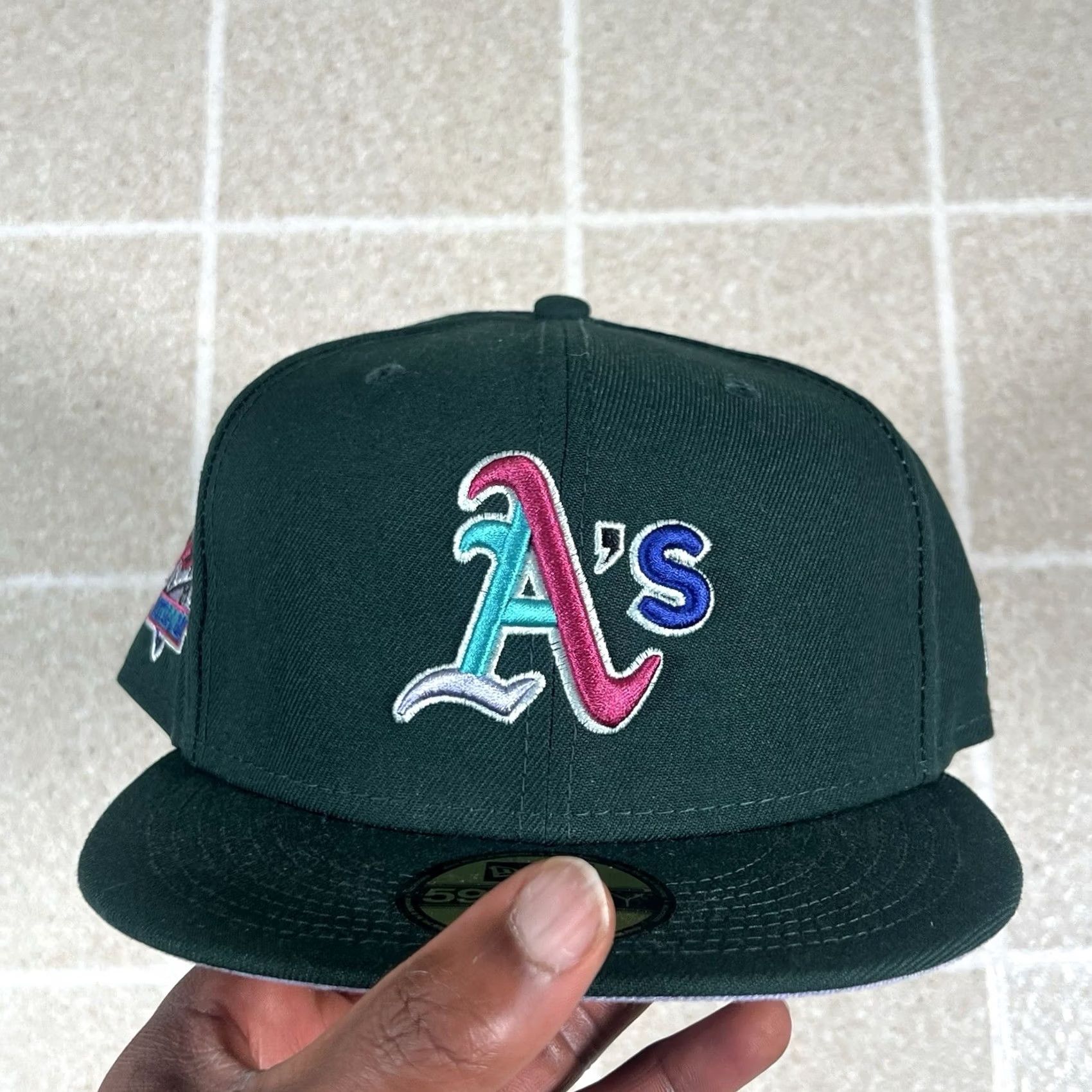 New Era NEW ERA Oakland Athletics Hat 59FIFTY Green Polarlights Size 7 7/8 Mens Baseball Cap Size ONE SIZE - 2 Thumbnail