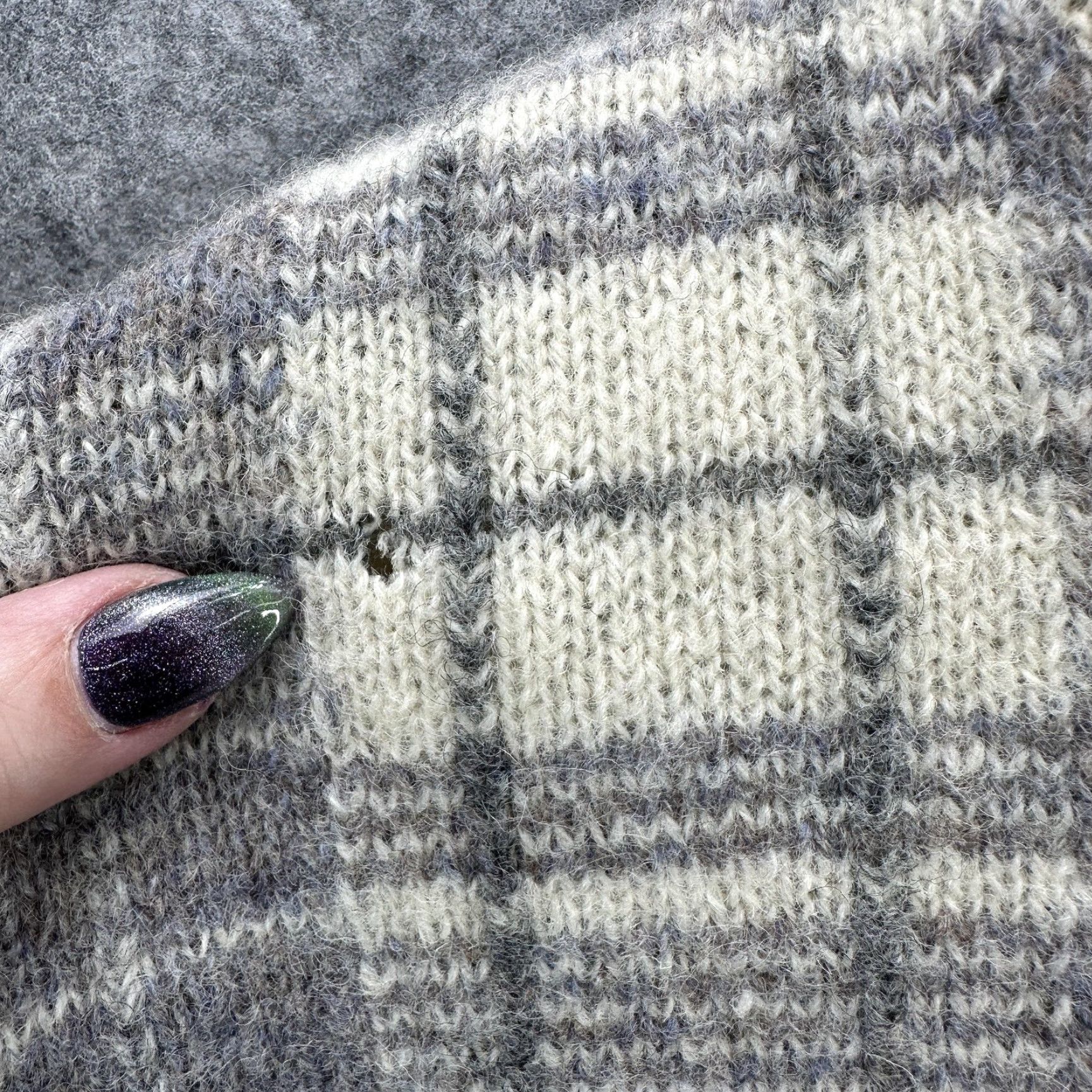 Vintage VINTAGE Lord Jeff Sweater Mens Large Cream Gray Plaid Wool Ireland Crew Neck Knit 100% Shetland Plaid Mens L Size US L / EU 52-54 / 3 - 6 Thumbnail
