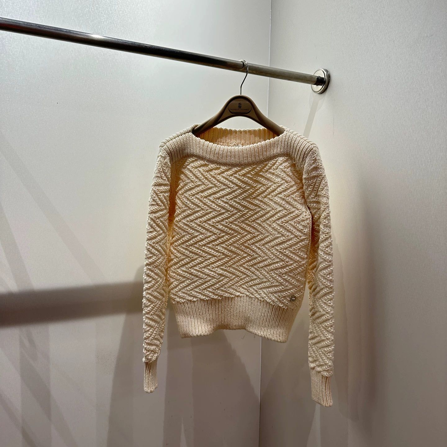 Hermes Hermes mar76 off-shoulder motif button twill wool sweater 34 Size XS / US 0-2 / IT 36-38 - 1 Thumbnail