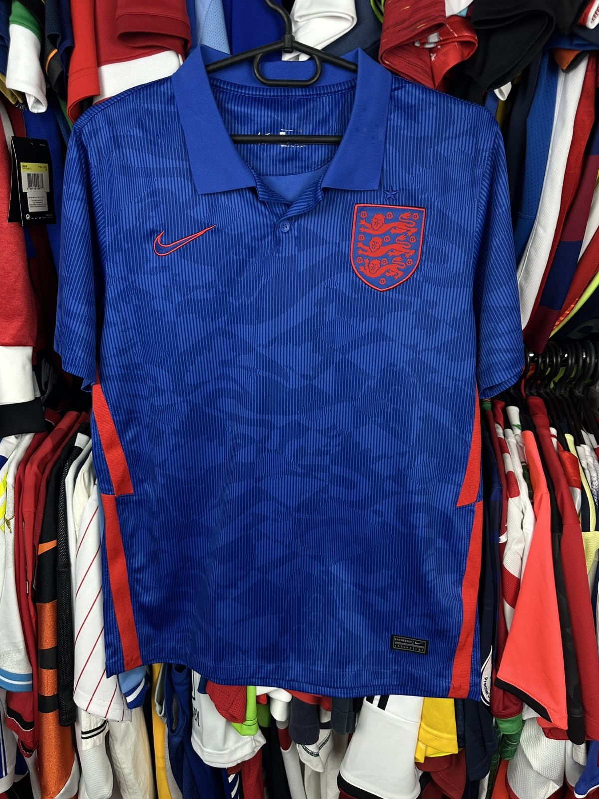 Other NIKE ENGLAND 2020 2022 AWAY SHIRT FOOTBALL SOCCER JERSEY Size US S / EU 44-46 / 1 - 1 Thumbnail