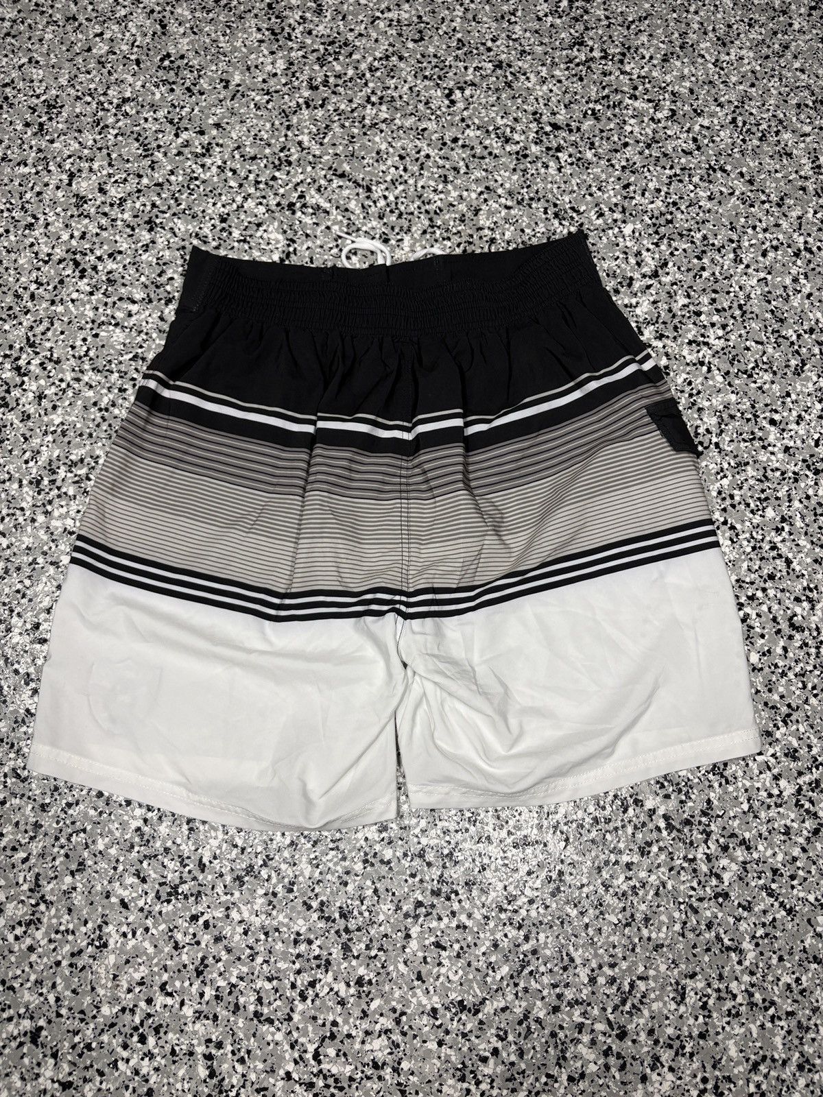 NFL BN Las Vegas Raiders Black/Grey NFL Swim Board Shorts Size L Size US 34 / EU 50 - 2 Thumbnail