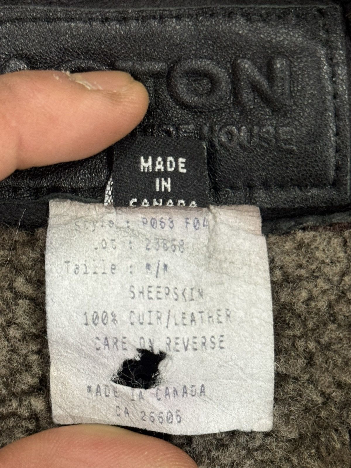 Genuine Leather Vintage Acton Shearling Coat Made in Canada Sheepskin Hooded Size US M / EU 48-50 / 2 - 15 Thumbnail
