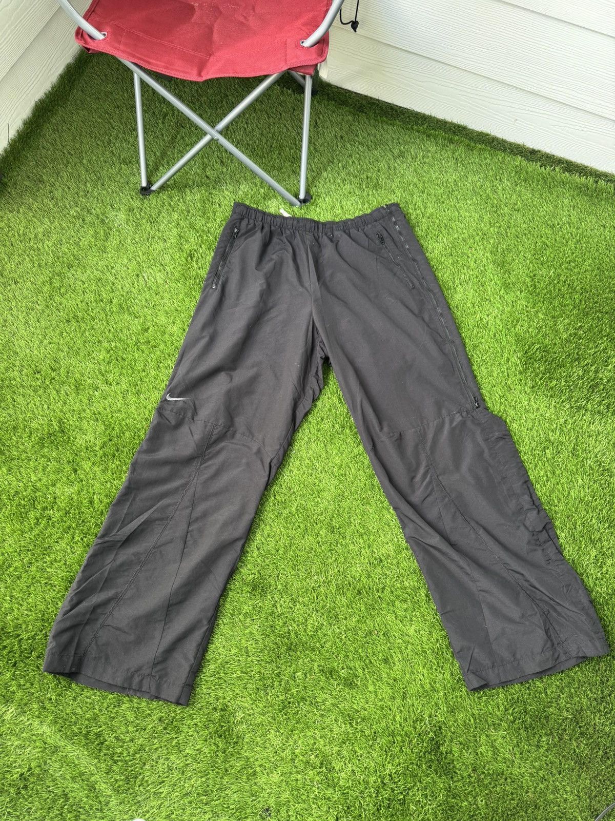Nike vintage Nike nylon pants✔️ Size US 36 / EU 52 - 1 Thumbnail