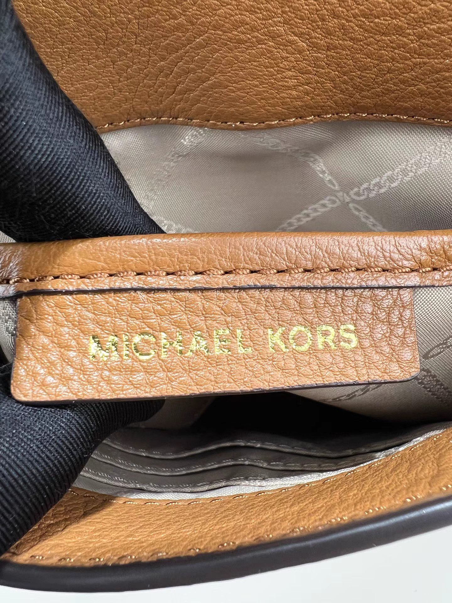 Michael Kors MICHAEL KORS (MK) Shell Shoulder Bag Size ONE SIZE - 4 Thumbnail