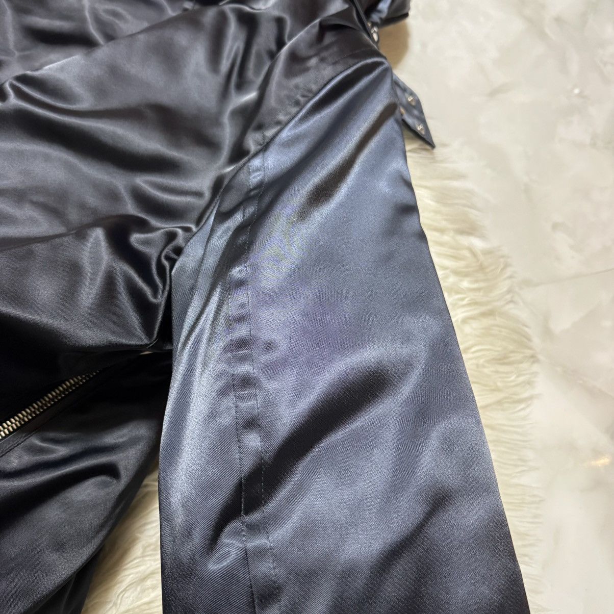 Louis Vuitton Louis Vuitton Runway Leather Bomber Jacket with Fur Hood Size US M / EU 48-50 / 2 - 23 Thumbnail