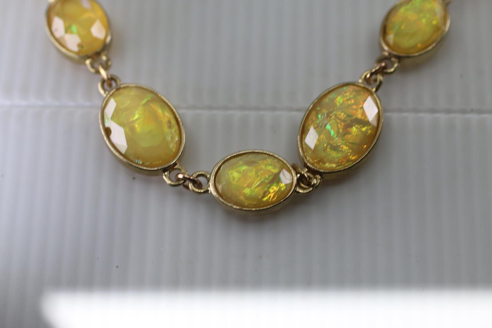 Unknown London Vintage Yellow Opal Necklace Gold Tone Oval Faceted Necklace Size ONE SIZE - 2 Thumbnail