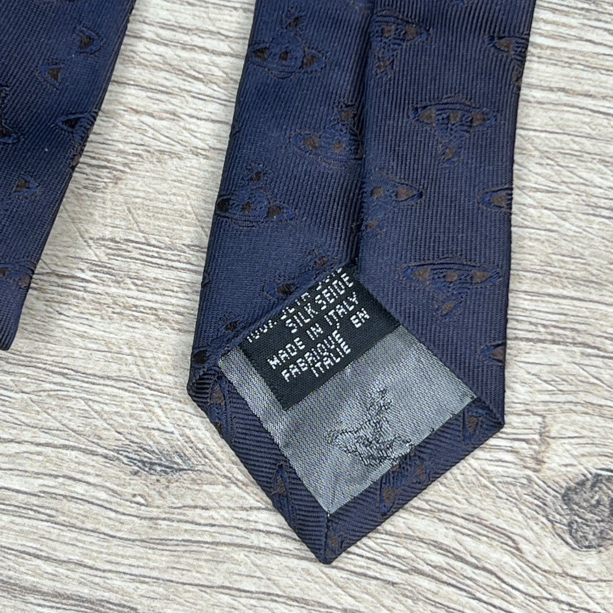 Vintage VIVIENNE WESTWOOD ORBS MONOGRAM PRINT NECK TIE NAVY SILK Size ONE SIZE - 5 Thumbnail