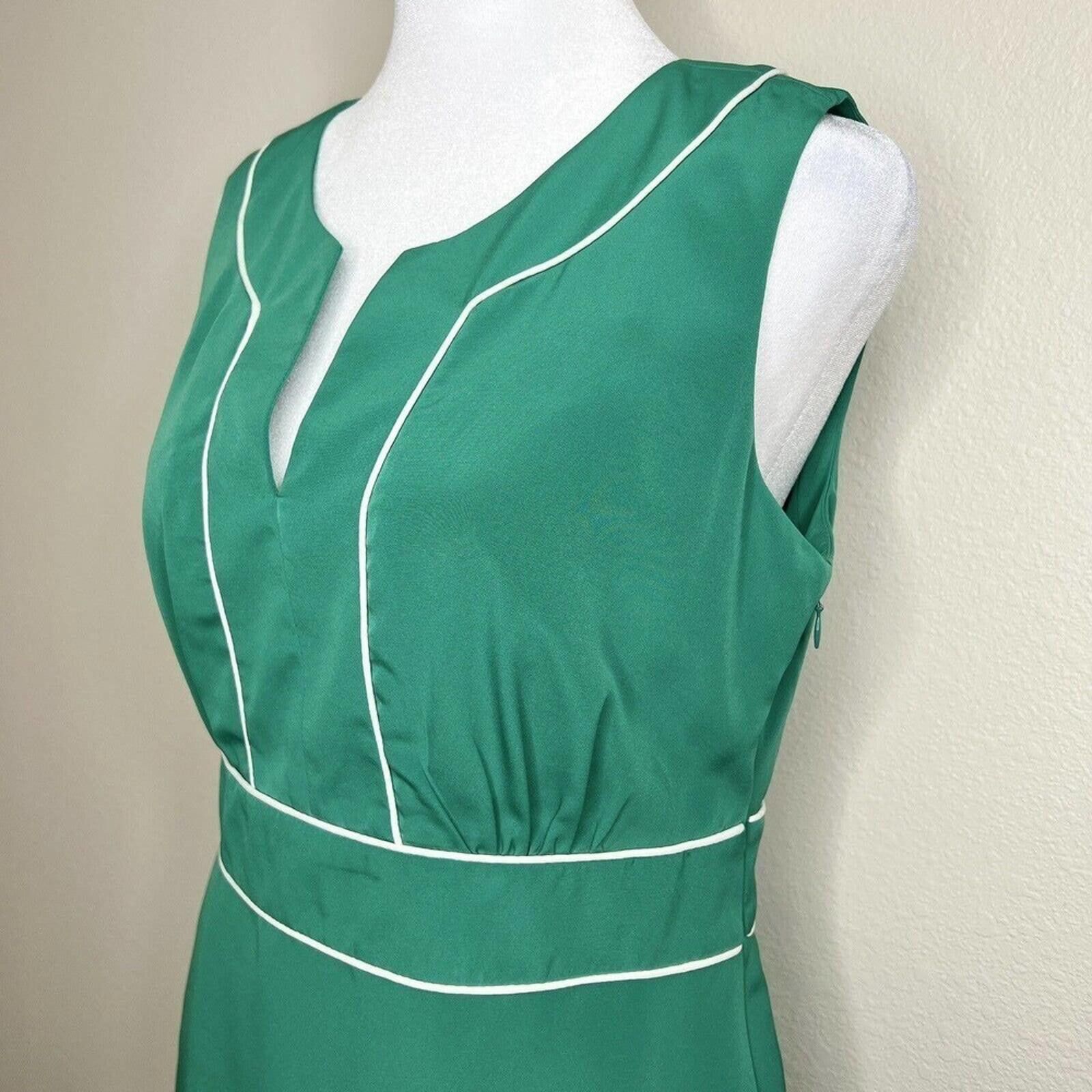 Banana Republic Banana Republic Cadmium Green Sleeveless V-Neck Sheath Dress Size S / US 4 / IT 40 - 5 Thumbnail
