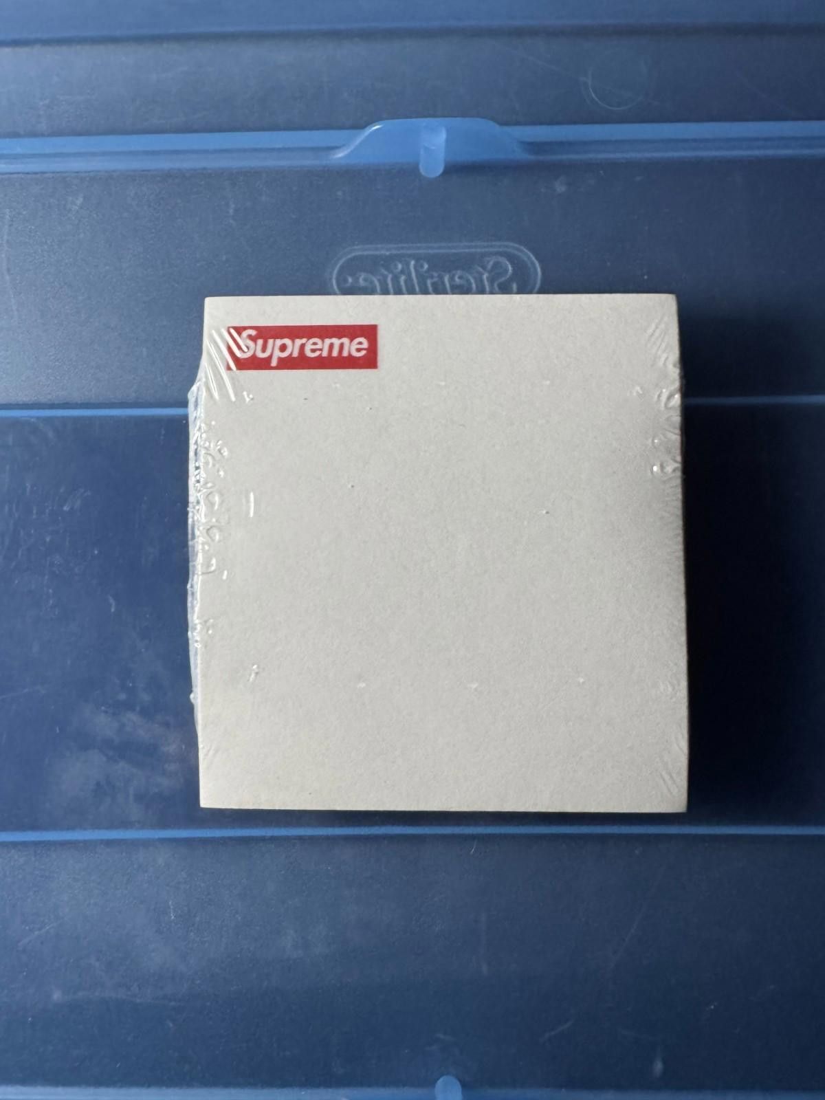 Other Supreme White Post It Sticky Notes Size ONE SIZE - 1 Thumbnail