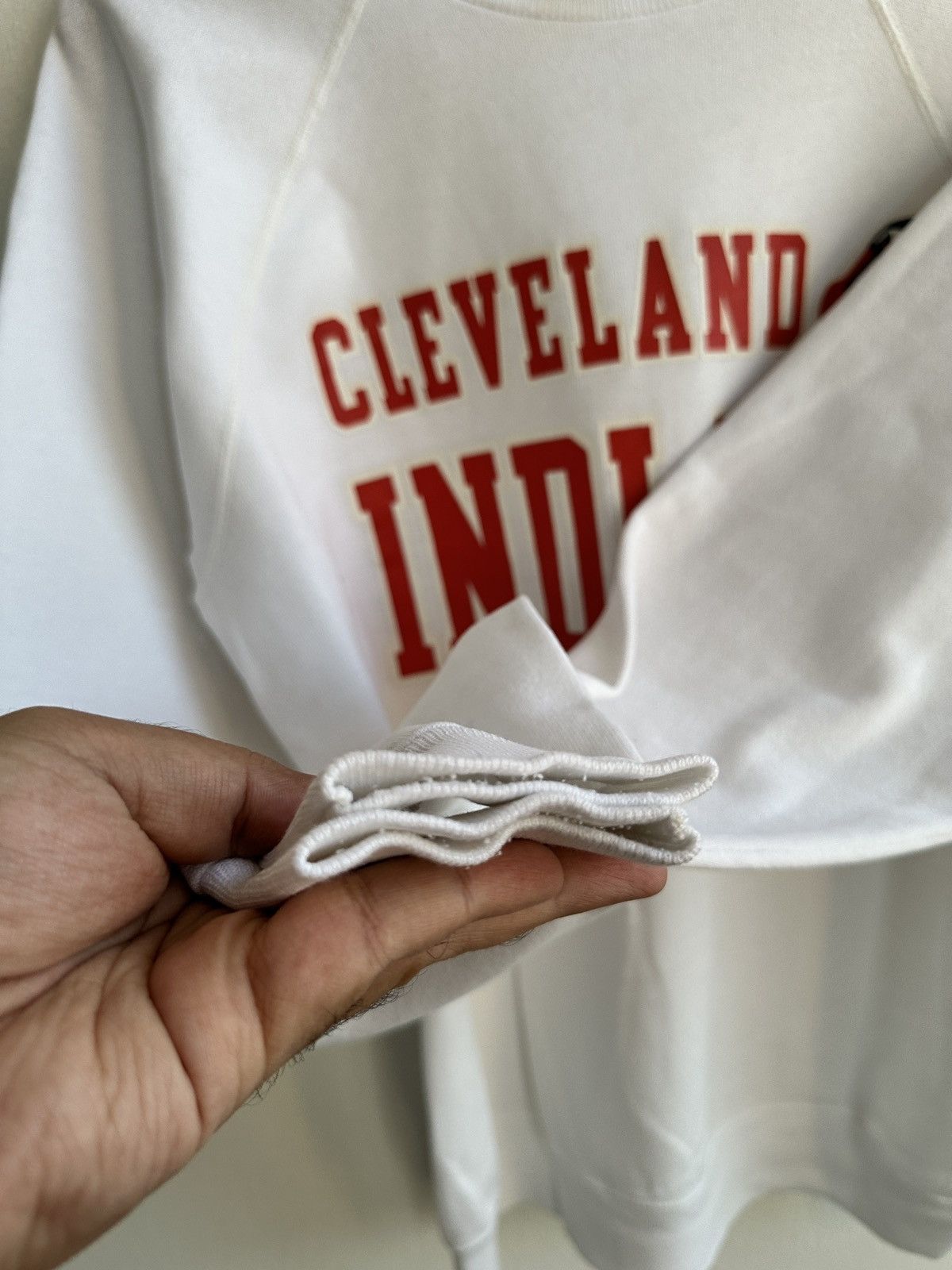 Vintage vintage 80s 90s CLEVELAND INDIANS big logo sweatshirts Size US L / EU 52-54 / 3 - 7 Thumbnail