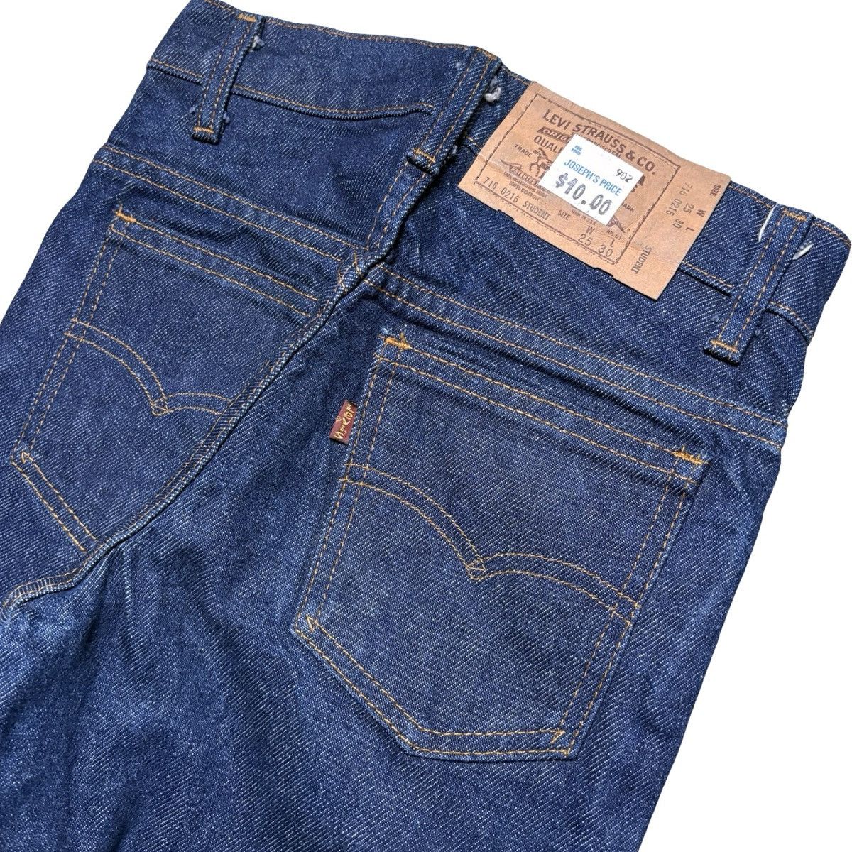 Levi's Vintage 80s Levi's 716 0216 Student Straight Jeans 25X30 NOS Size 25" / US 0 / IT 36 - 2 Thumbnail