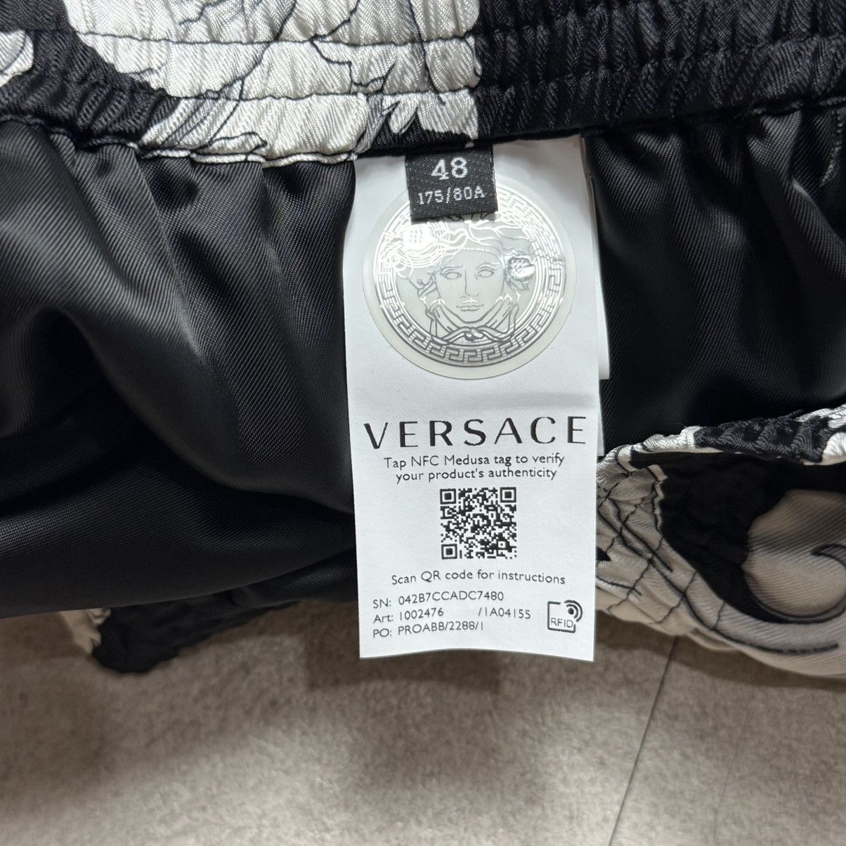 Versace Versace Baroque print silk twill shorts $1100 Size US 32 / EU 48 - 4 Thumbnail