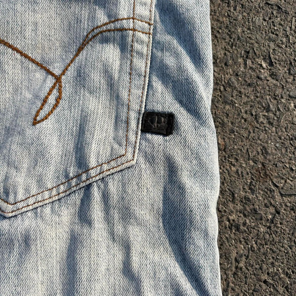 Japanese Brand Indigo Red Peace Graphic Denim Jeans Y2K Streetwear Size US 36 / EU 52 - 12 Thumbnail
