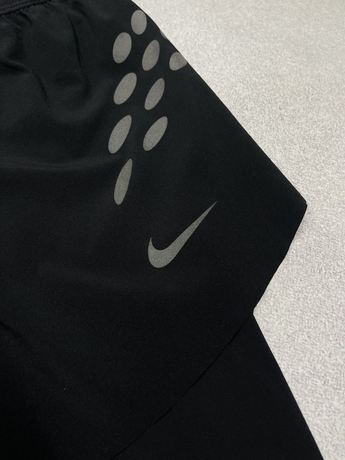 Nike Womens Nike Running Division Dri Fit 2 in 1 Shorts Leggings Size 30" / US 8 / IT 44 - 5 Thumbnail