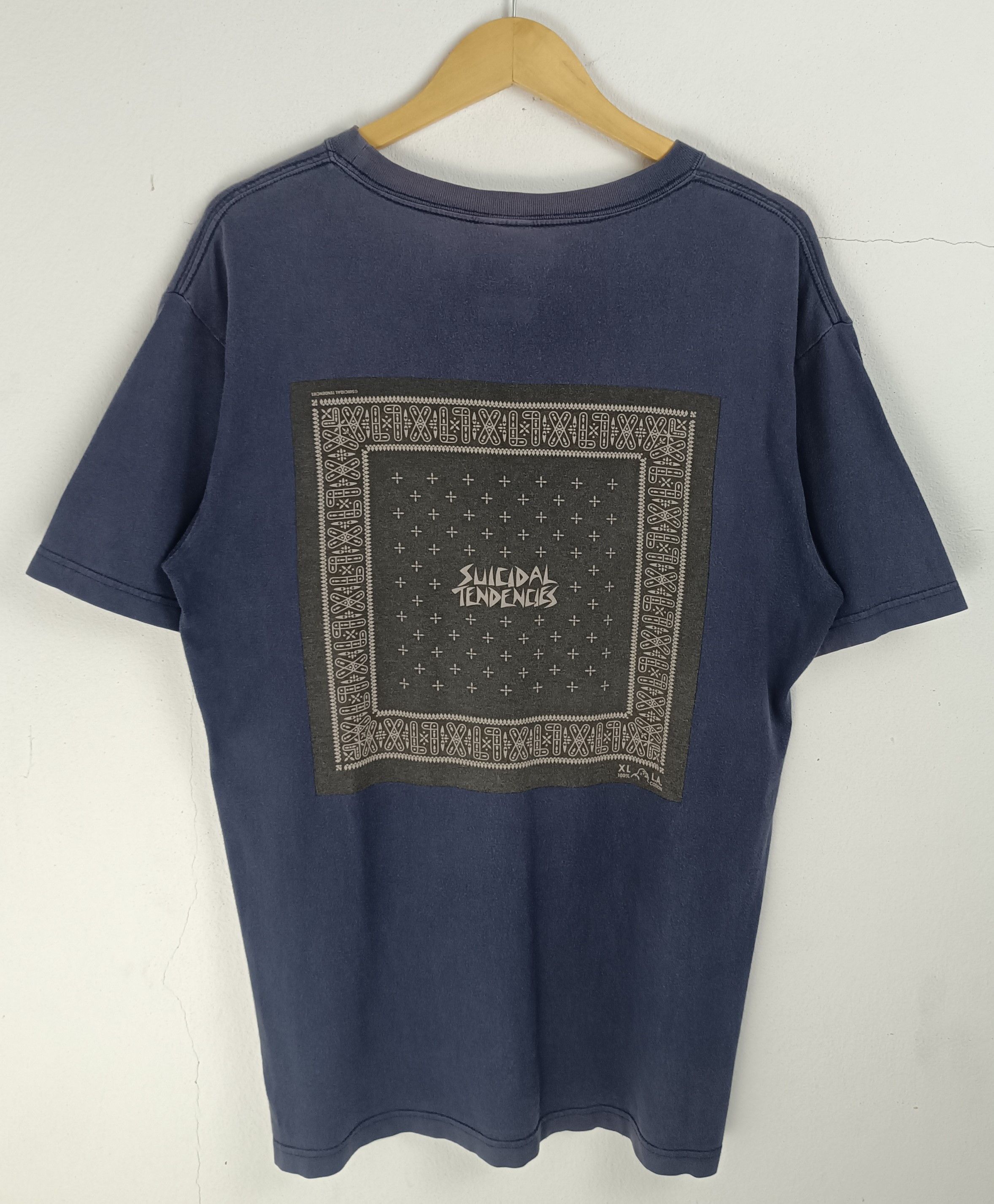 Band Tees VINTAGE FADED XLARGE X SUICIDAL TENDENCIES BANDANA VERY RARE Size US L / EU 52-54 / 3 - 3 Thumbnail