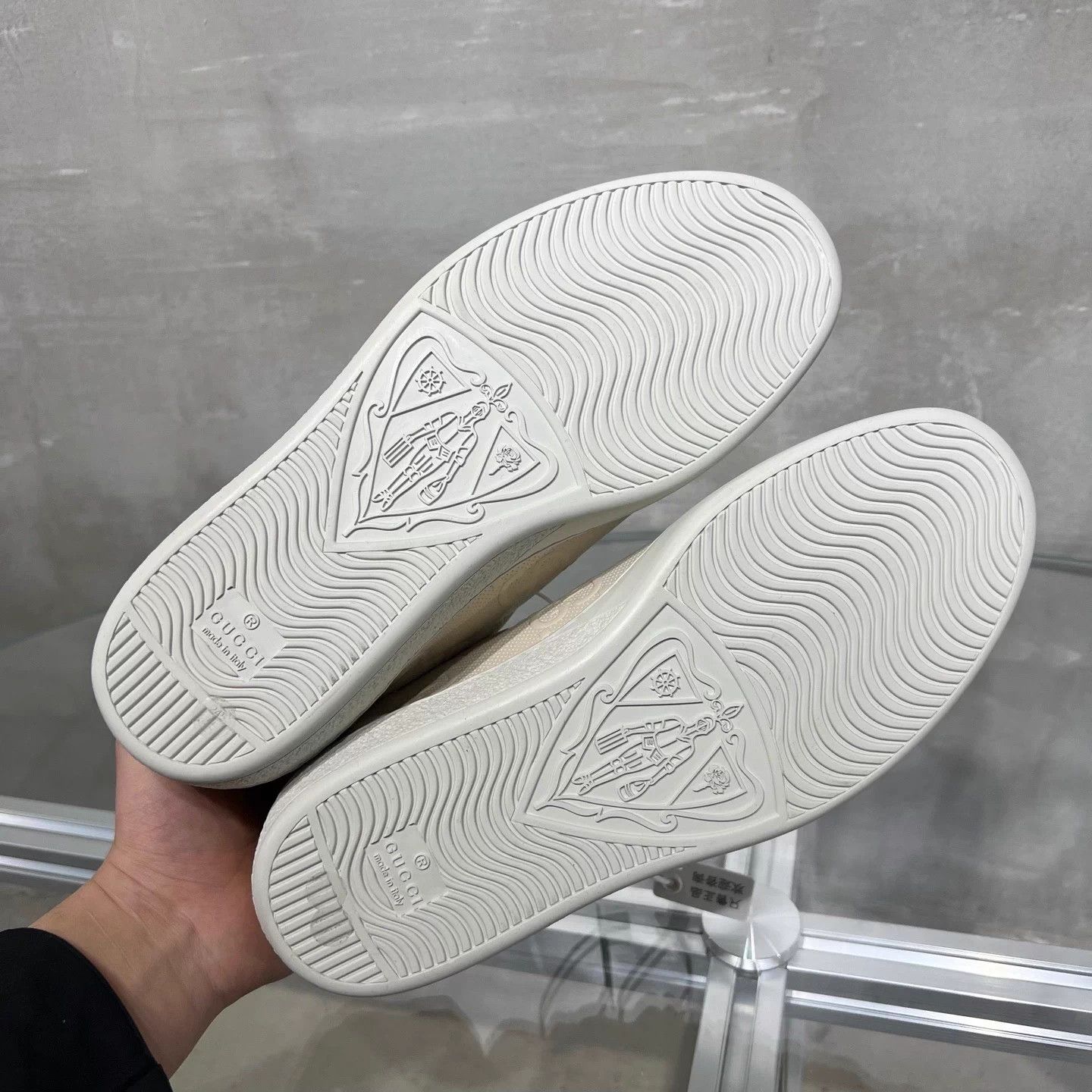 Gucci Gucci Ace GG Monogram White Sneakers UK6/40 BNIB Size US 7 / EU 40 - 7 Thumbnail