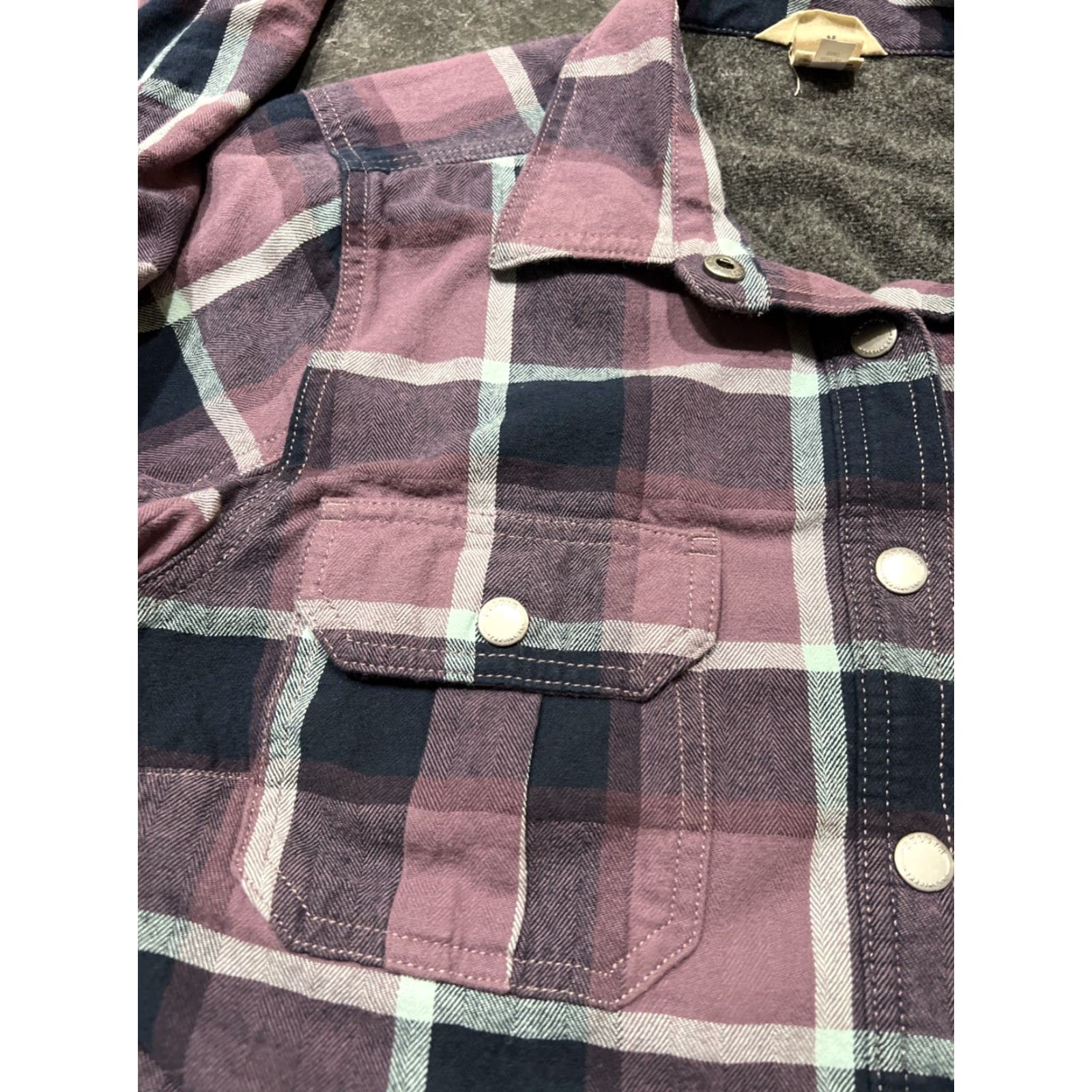 CO DULUTH TRADING CO Flapjack Shirt Jacket Purple Plaid Flannel Insulated Mid-Length Women’s M Jacket, Casual Workwear, Fall/Winter, 100% wearable Size M / US 6-8 / IT 42-44 - 4 Thumbnail